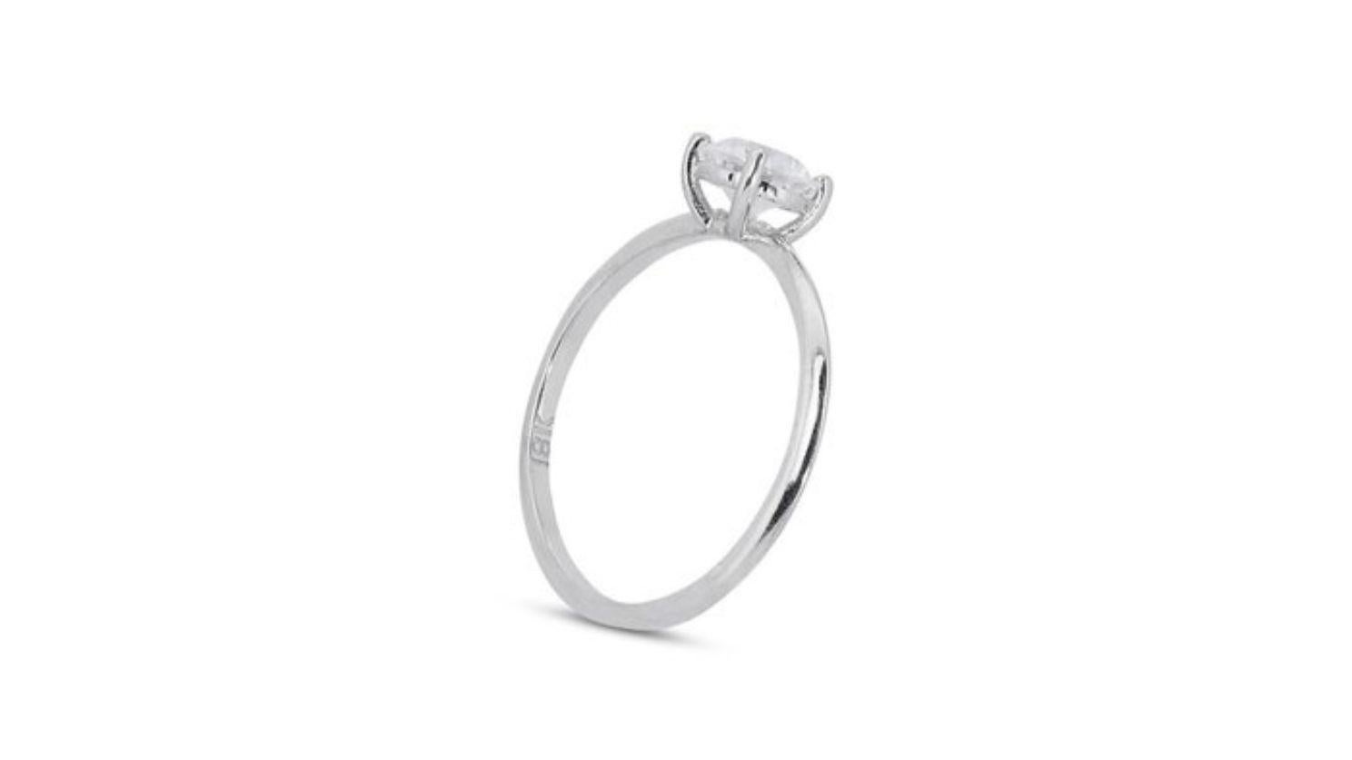 Women's Timeless 0.71 carat Round Brilliant Diamond Ring in 18K White Gold For Sale