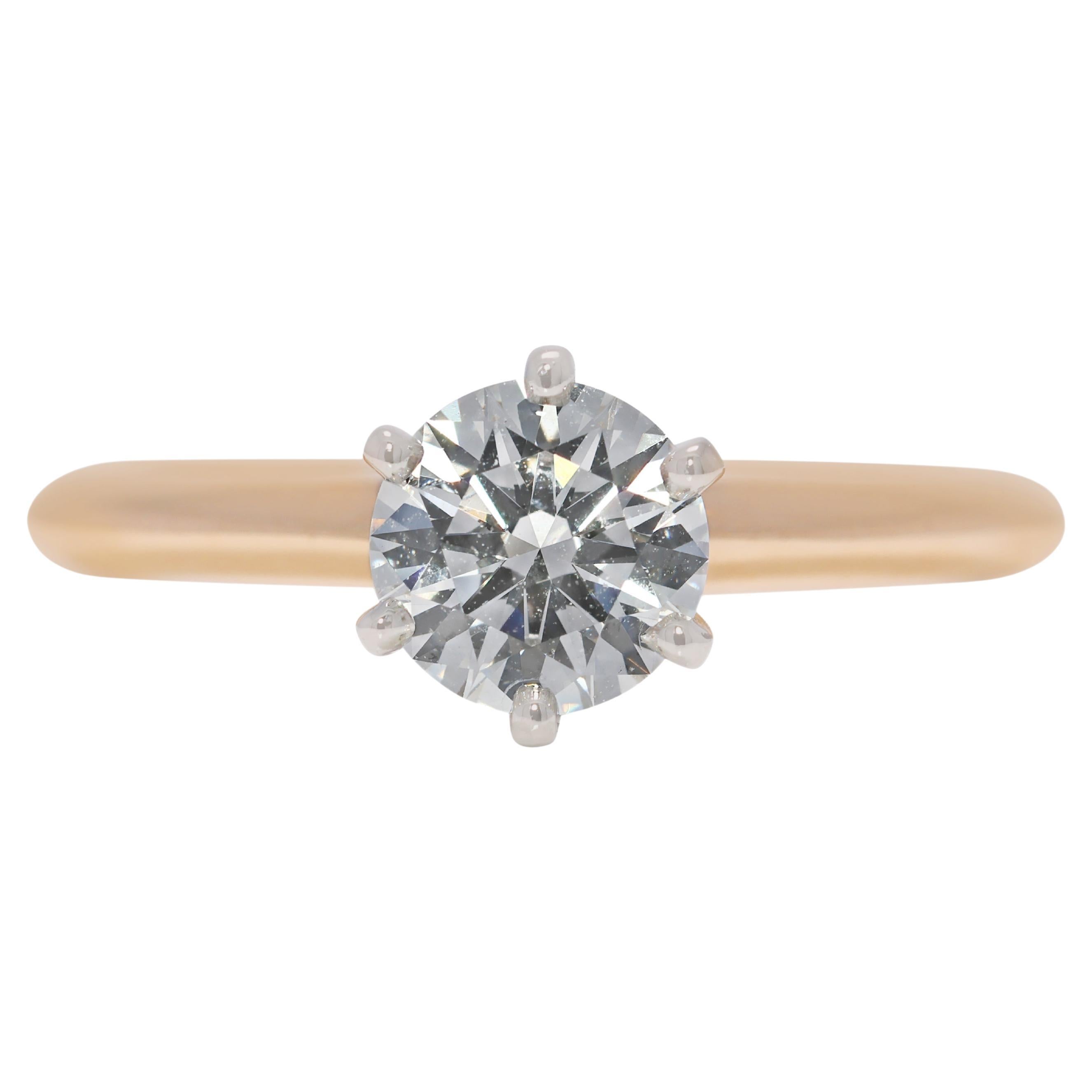 Zeitlos 0,72ct Tiffany
Co. Solitärring aus Platin mit natürlichem Diamant (vollständiger Satz)