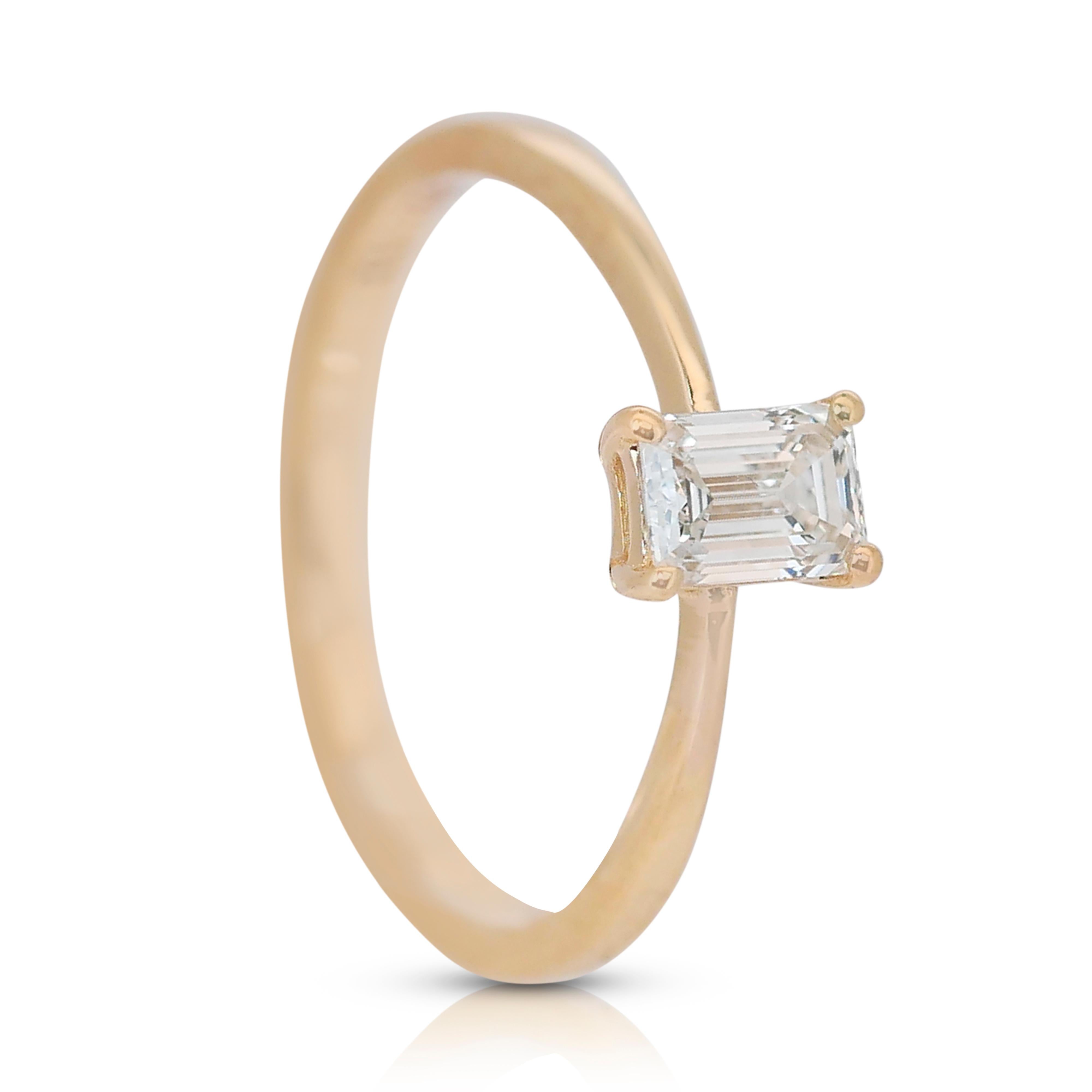 Timeless 0.90ct Diamond Solitaire Ring in 18k Yellow Gold - GIA Certified 2