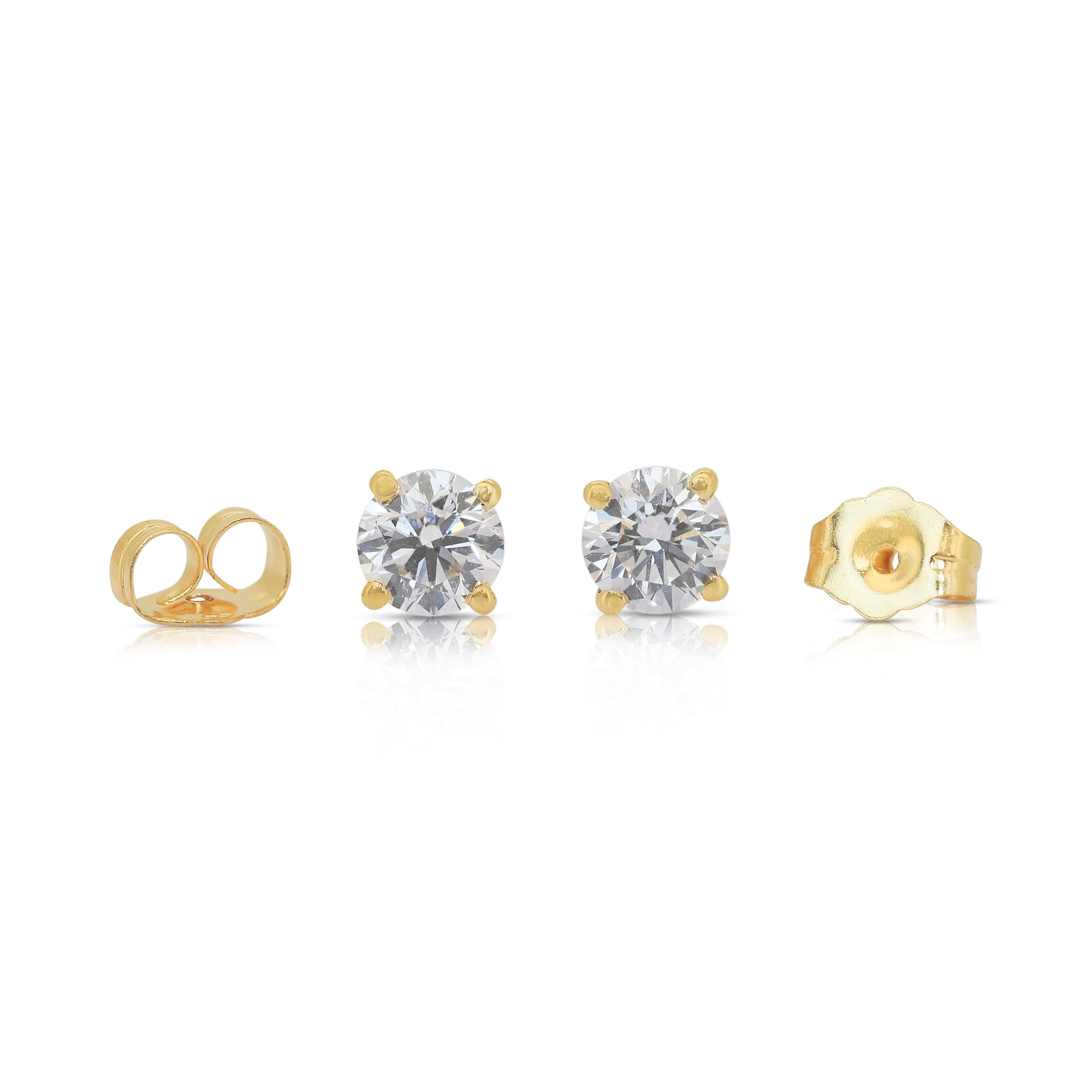 Timeless 1.02ct Diamonds Stud Earrings in 18k Yellow Gold - IGI Certified 4