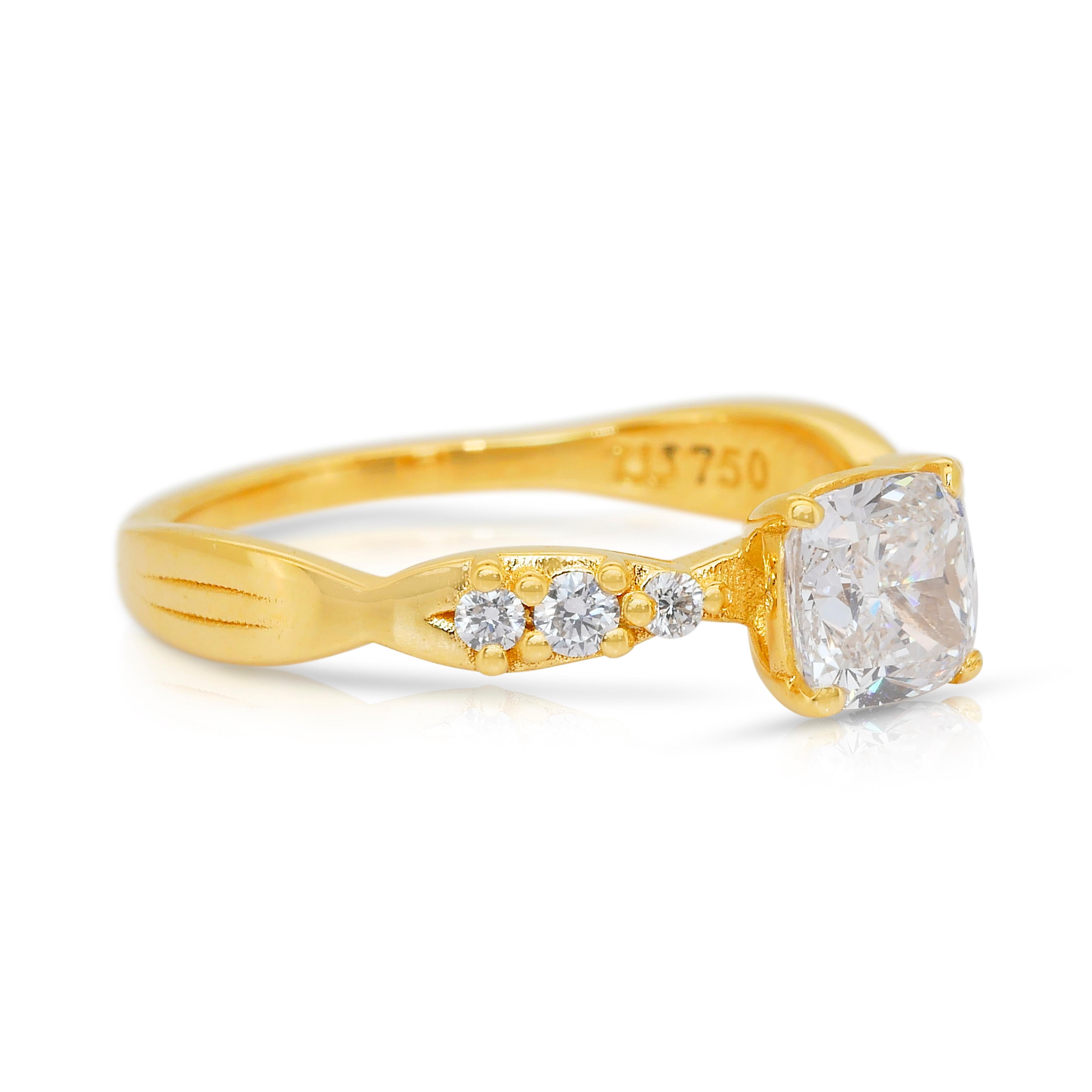 Taille coussin Bague intemporelle en or jaune 18 carats avec pavé de 1,07 ct de diamants - certifié IGI en vente