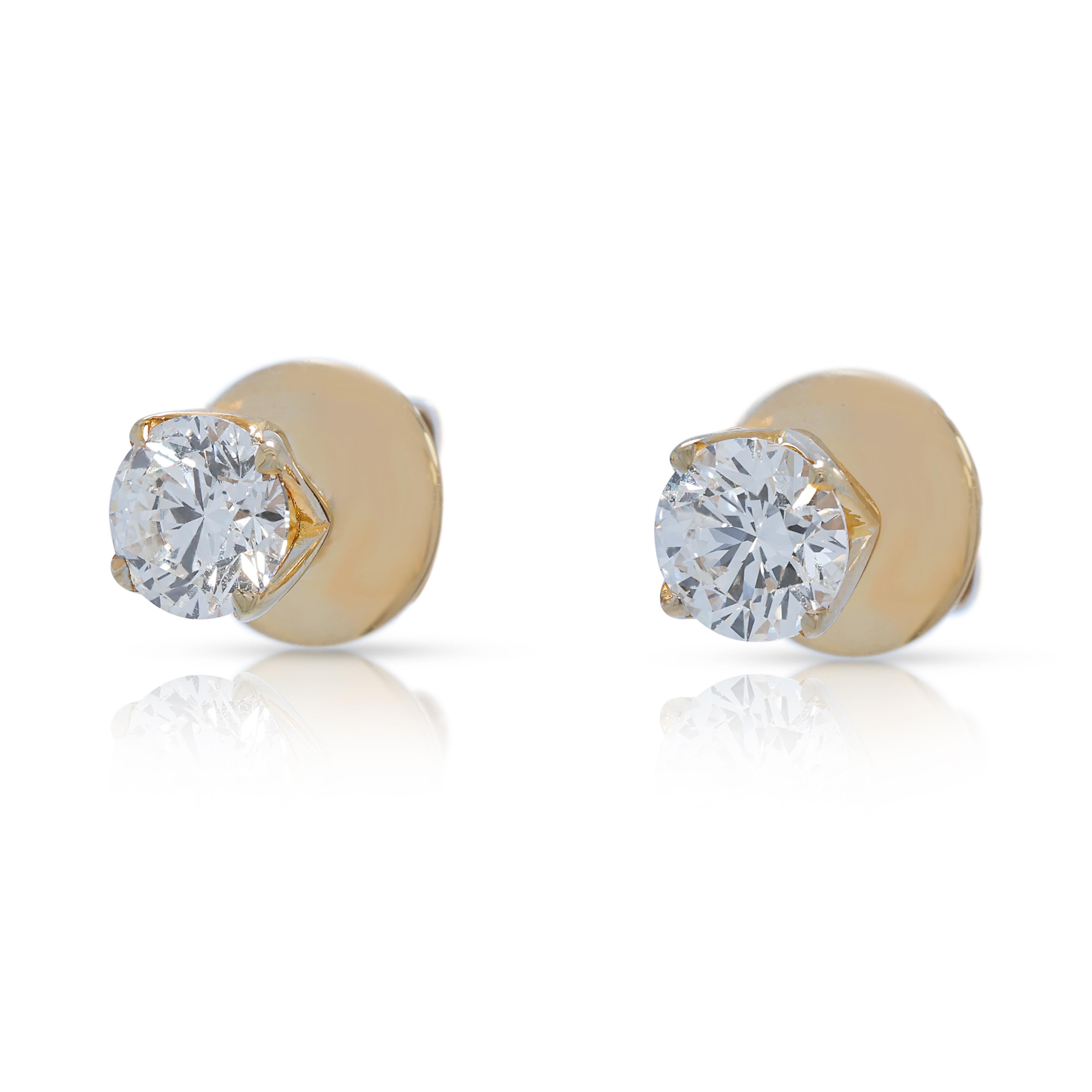 Boucles d'oreilles intemporelles en or jaune 18 carats avec 1,22 ct de diamant - certifiées GIA Excellent état - En vente à רמת גן, IL