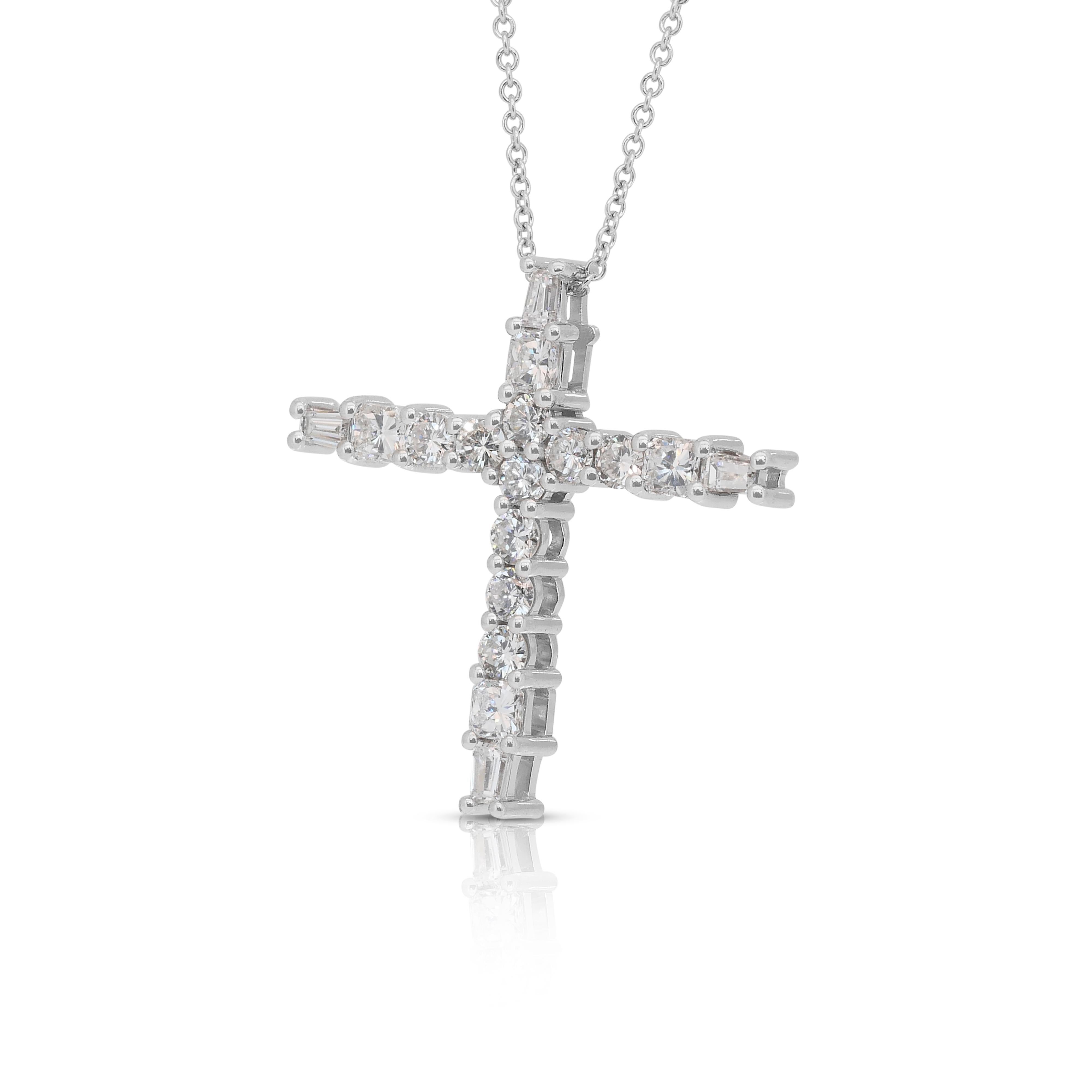 Timeless 1.41ct Diamonds Necklace with Cross Pendant in 18k White Gold In New Condition For Sale In רמת גן, IL