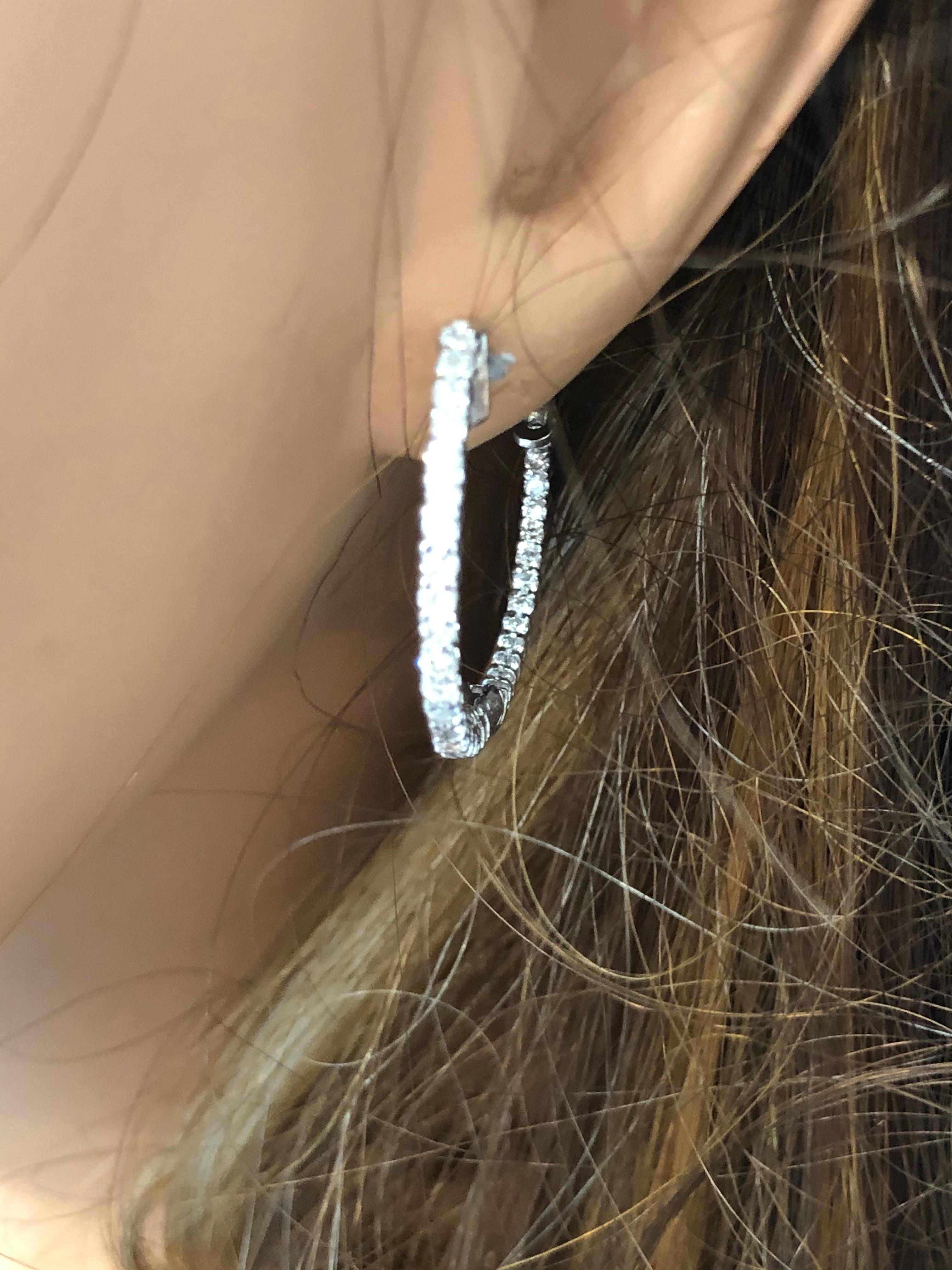 Contemporary Timeless 1.44ct Brilliant Cut Diamond Hoop Earrings in 14k White Gold For Sale