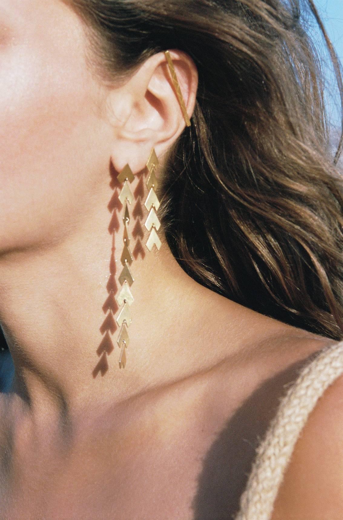 Contemporary Timeless 14K Solid Gold Arrow Shaped Greek Drop Earrings For Sale