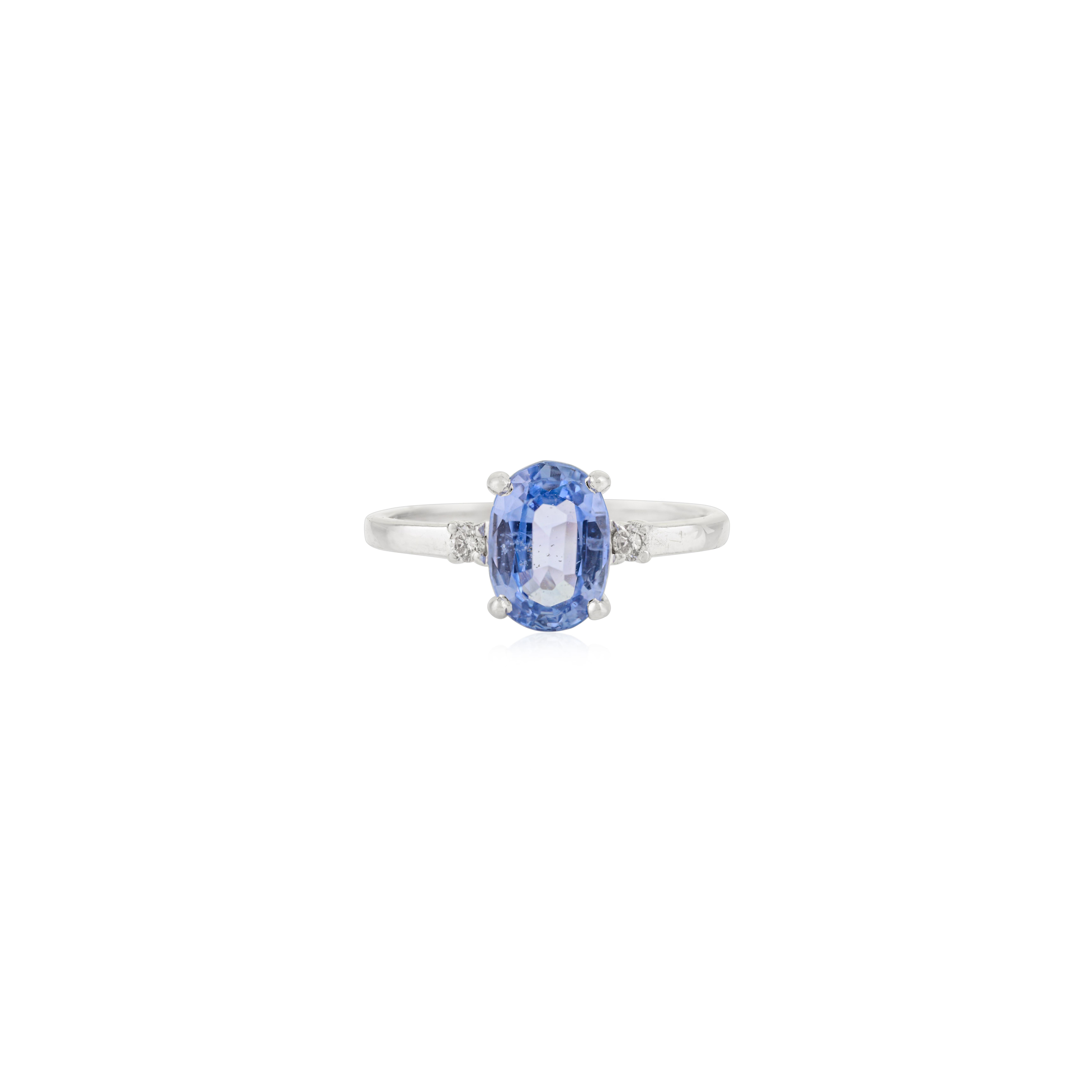 En vente :  Bague intemporelle en or blanc 14k à trois pierres, saphir ovale et diamant, pour femme 7