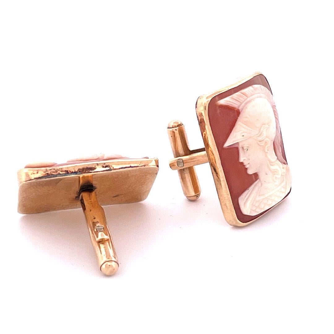 Timeless 14karat Yellow Gold Victorian Cameo Cufflinks In New Condition In New York, NY