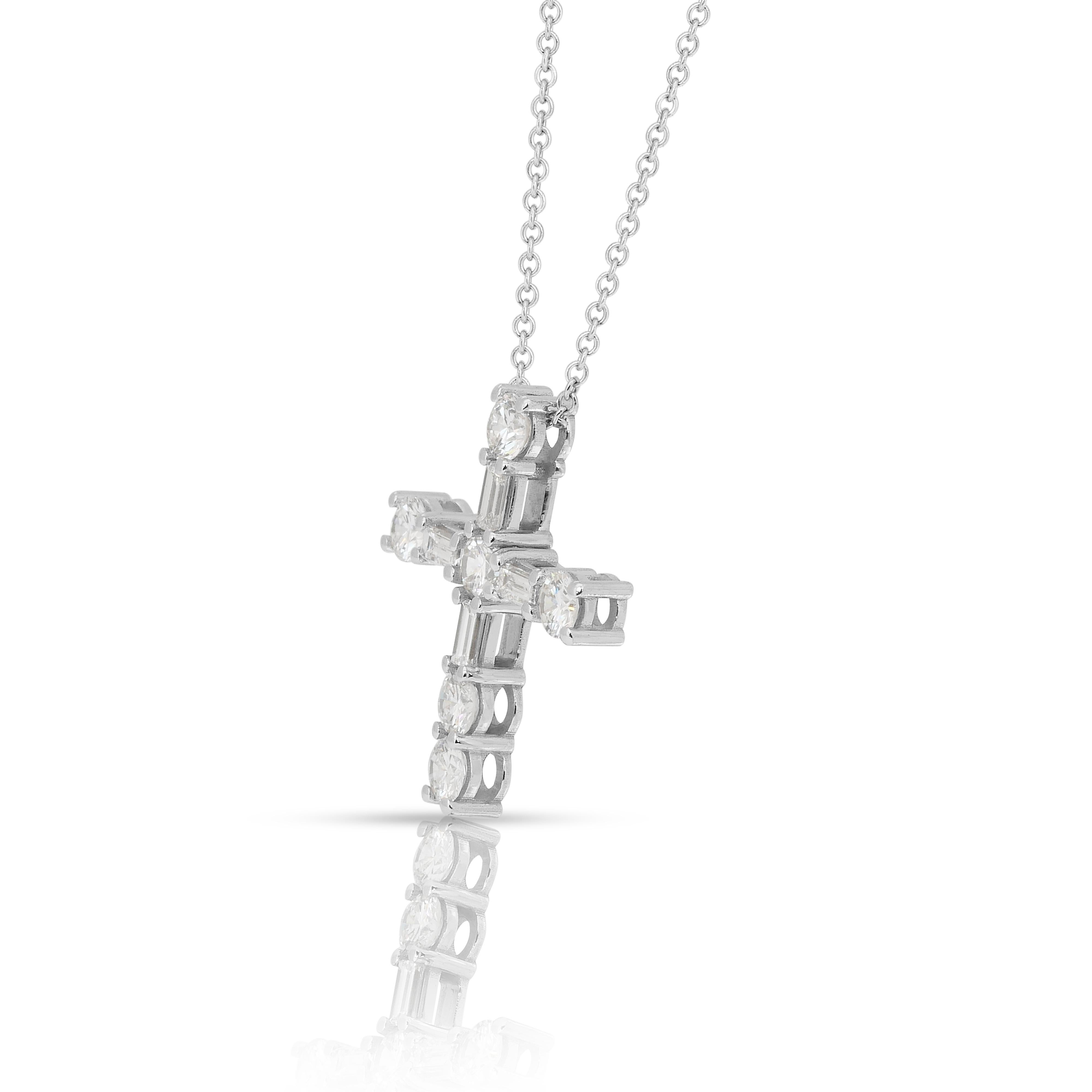 Timeless 1.55ct Diamonds Necklace with Cross Pendant in 18k White Gold en venta 1
