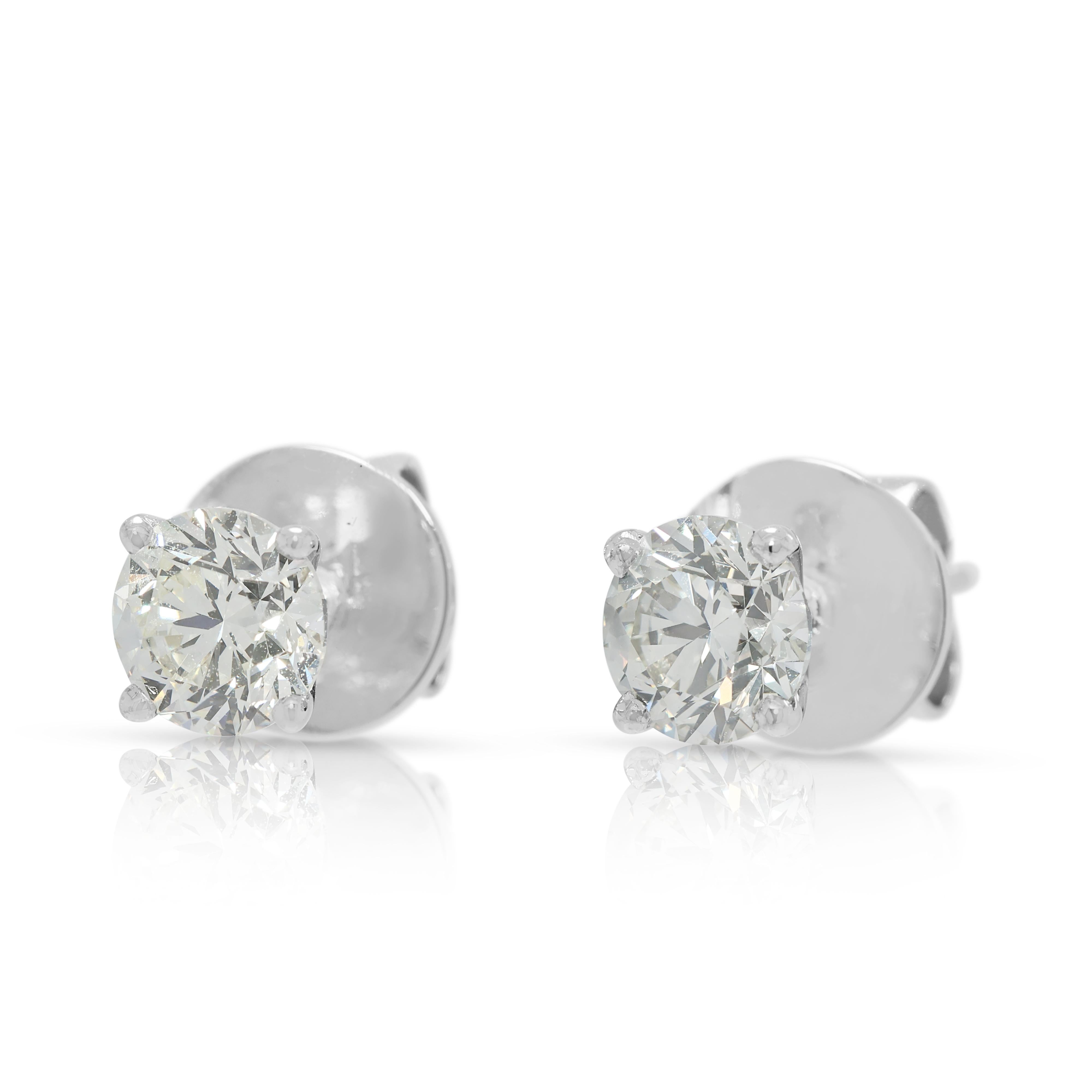 Taglio rotondo Orecchini senza tempo con diamanti naturali da 1,55 carati in oro bianco 18 carati in vendita