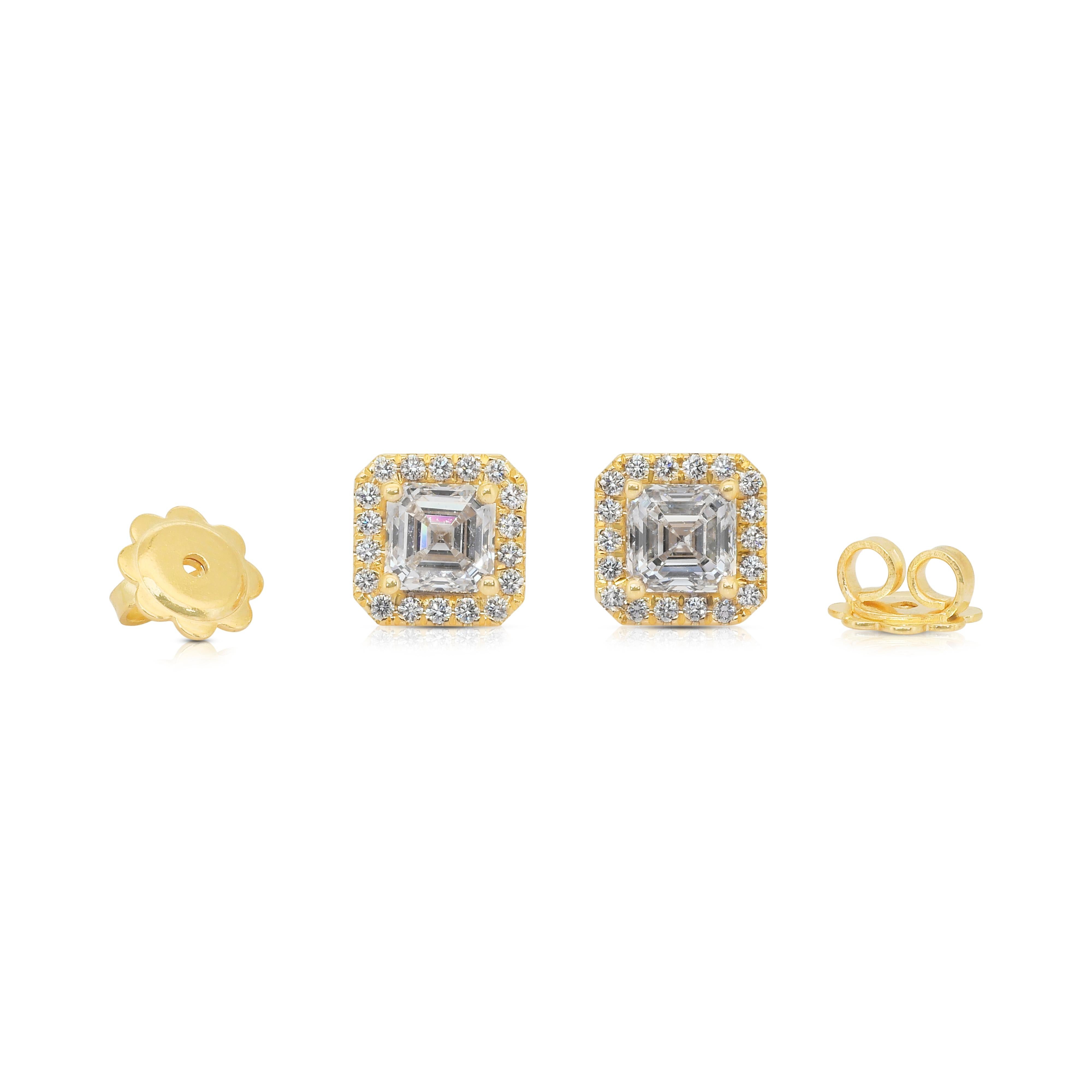 Timeless 1.76ct Diamonds Stud Earrings in 18k Yellow Gold - IGI Certified For Sale 4