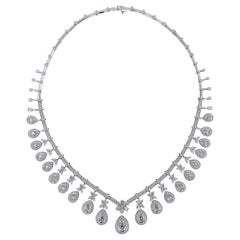 Zeitlose Halskette aus 18 Karat Weißgold und Diamanten
