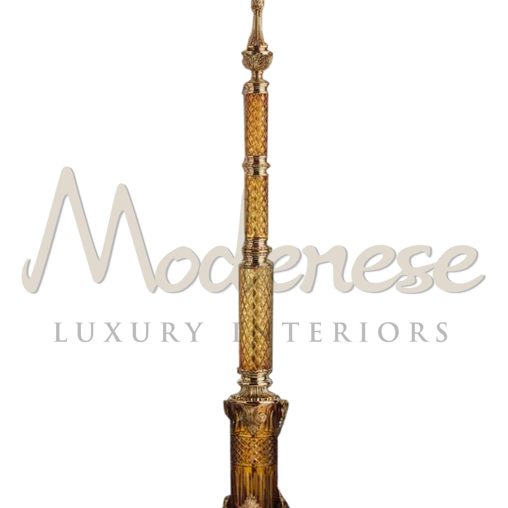 Italian Timeless 18-Light Floor Lamp with Amber Crystal and Gold Finishing Appliqué For Sale