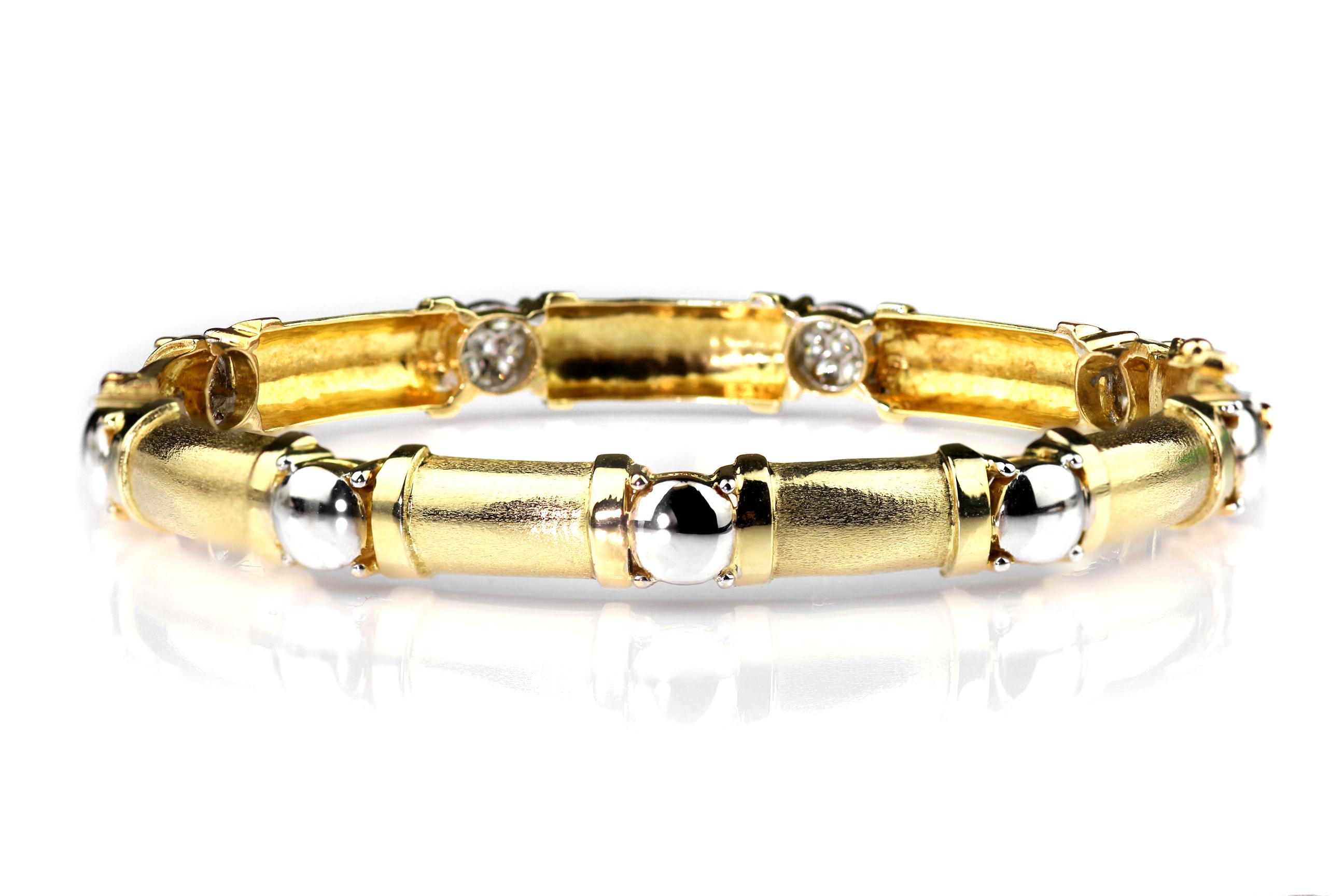 Rétro Bracelet intemporel en or bicolore 18 ct avec fermoir caché, 1,0 ct en vente