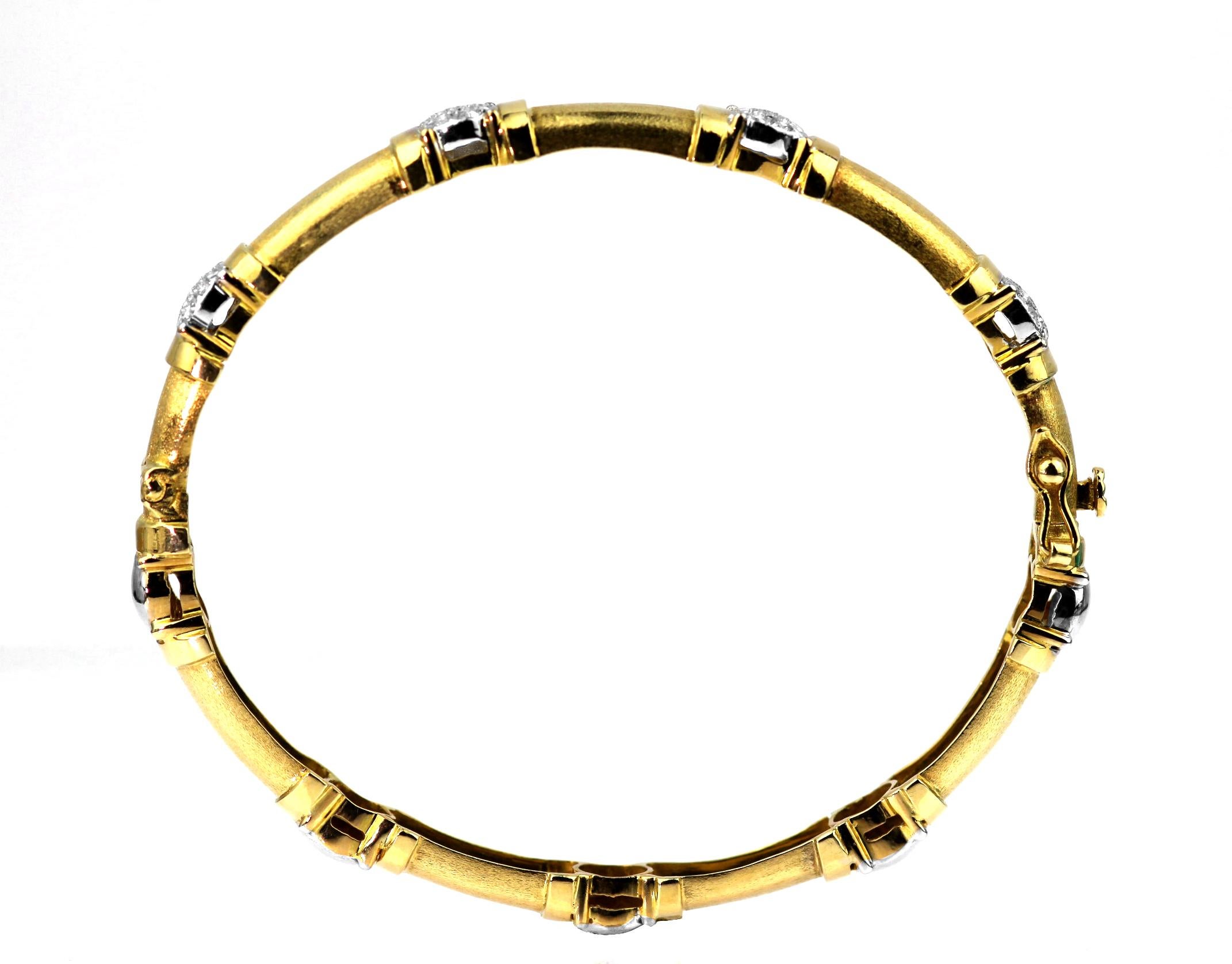 Bracelet intemporel en or bicolore 18 ct avec fermoir caché, 1,0 ct Excellent état - En vente à London, GB