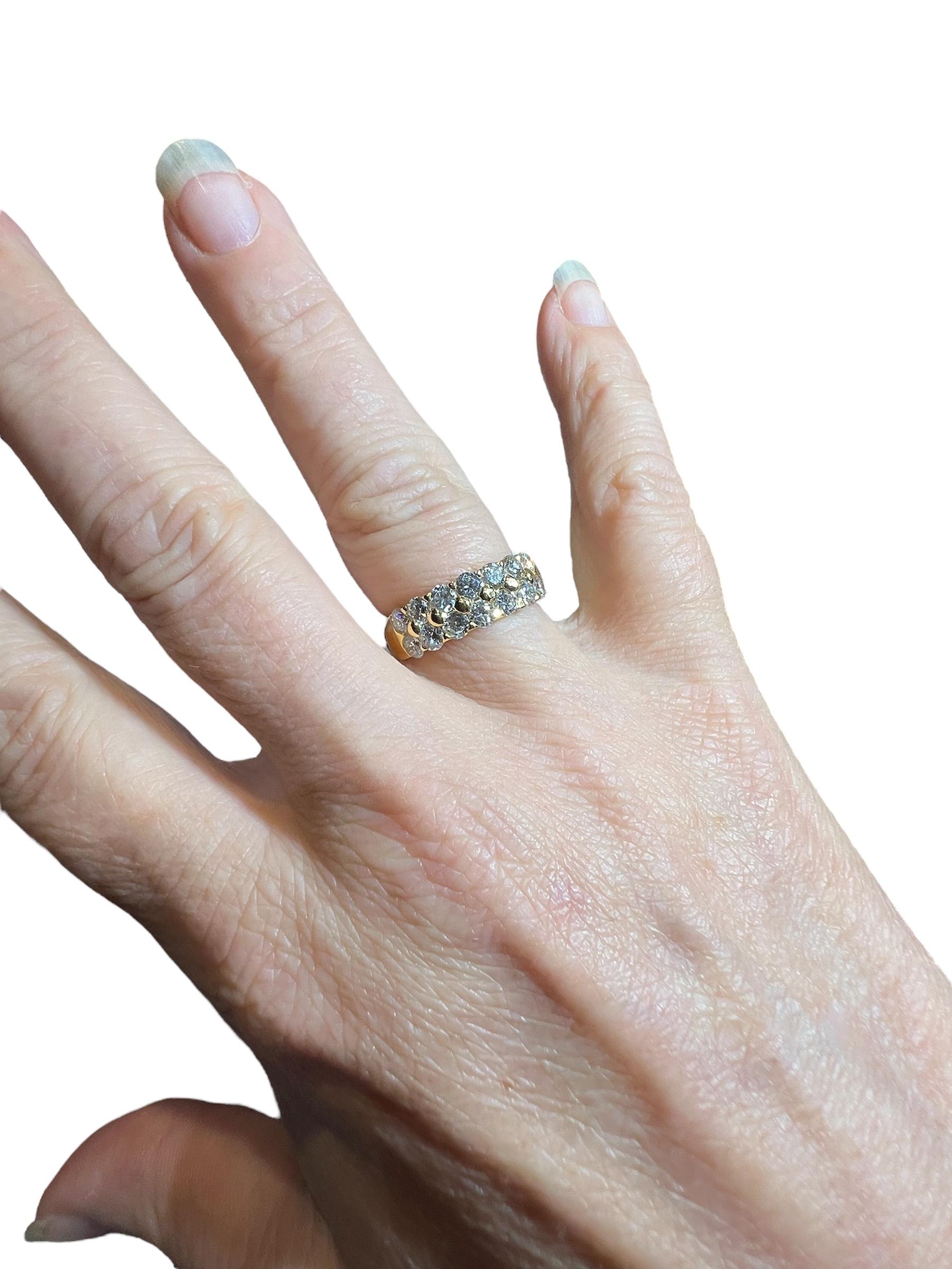 Bague intemporelle en or jaune 18 carats diamant demi-éternité, 1.40ct G/VS1 , Circa 1990 en vente 4