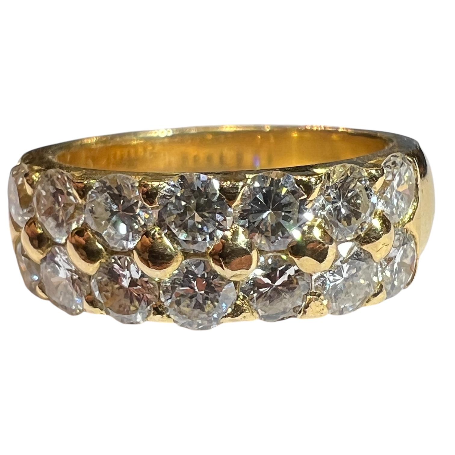 Bague intemporelle en or jaune 18 carats diamant demi-éternité, 1.40ct G/VS1 , Circa 1990 en vente 6
