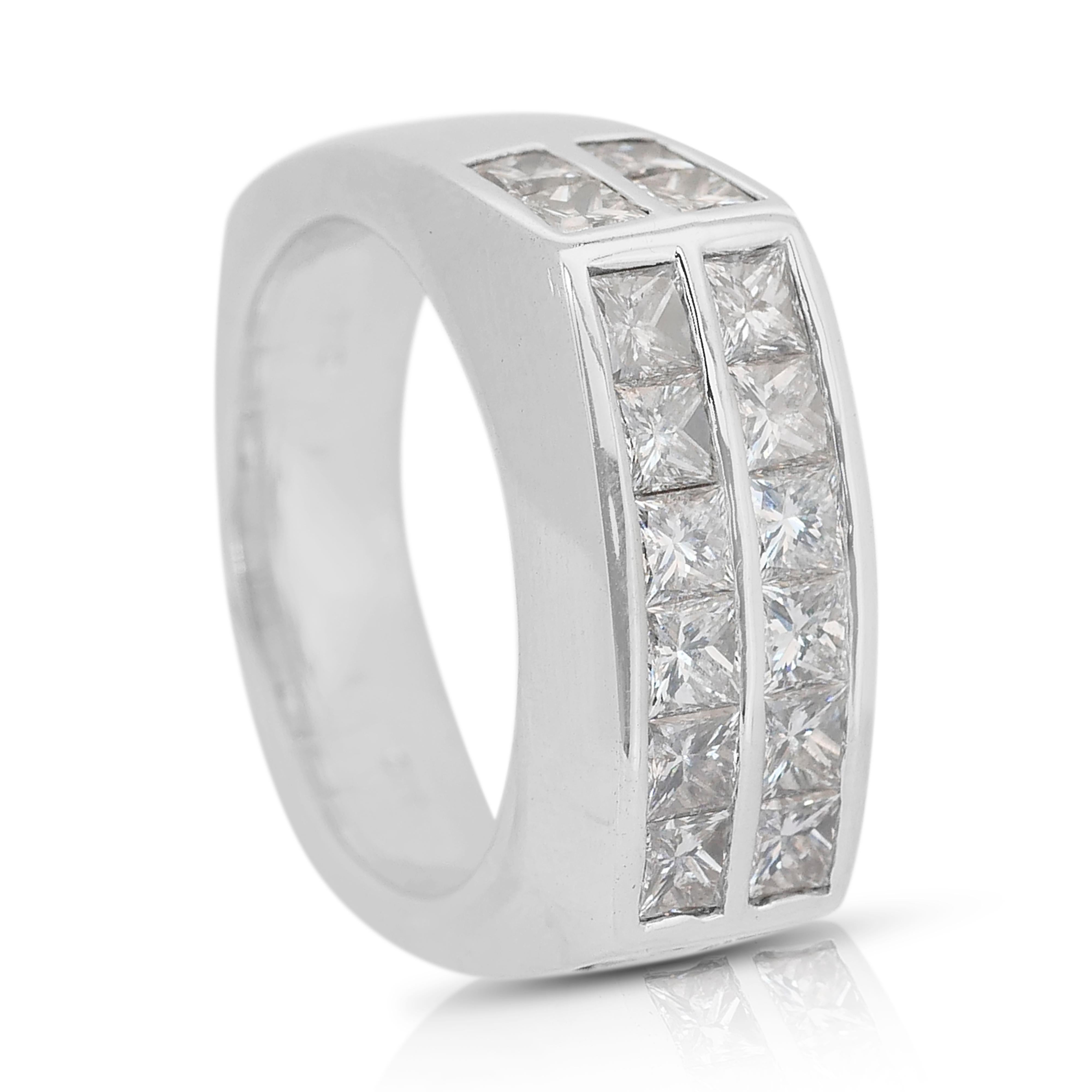 Anello senza tempo con 2,22 carati di diamanti in oro bianco 18 carati - Certificato IGI in vendita 3