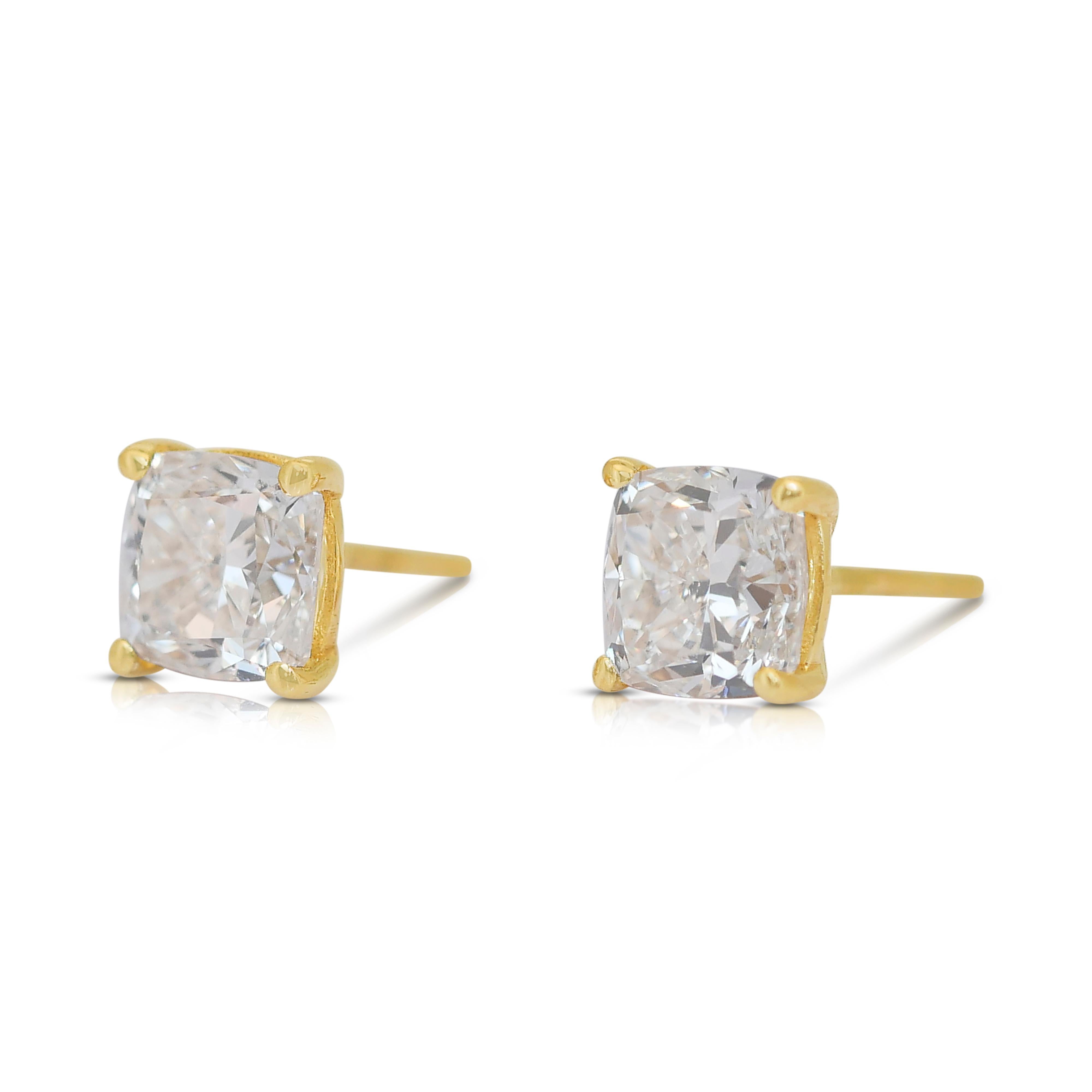 Boucles d'oreilles intemporelles en or jaune 18 carats et diamants de 3.02ct - IGI Certified Neuf - En vente à רמת גן, IL