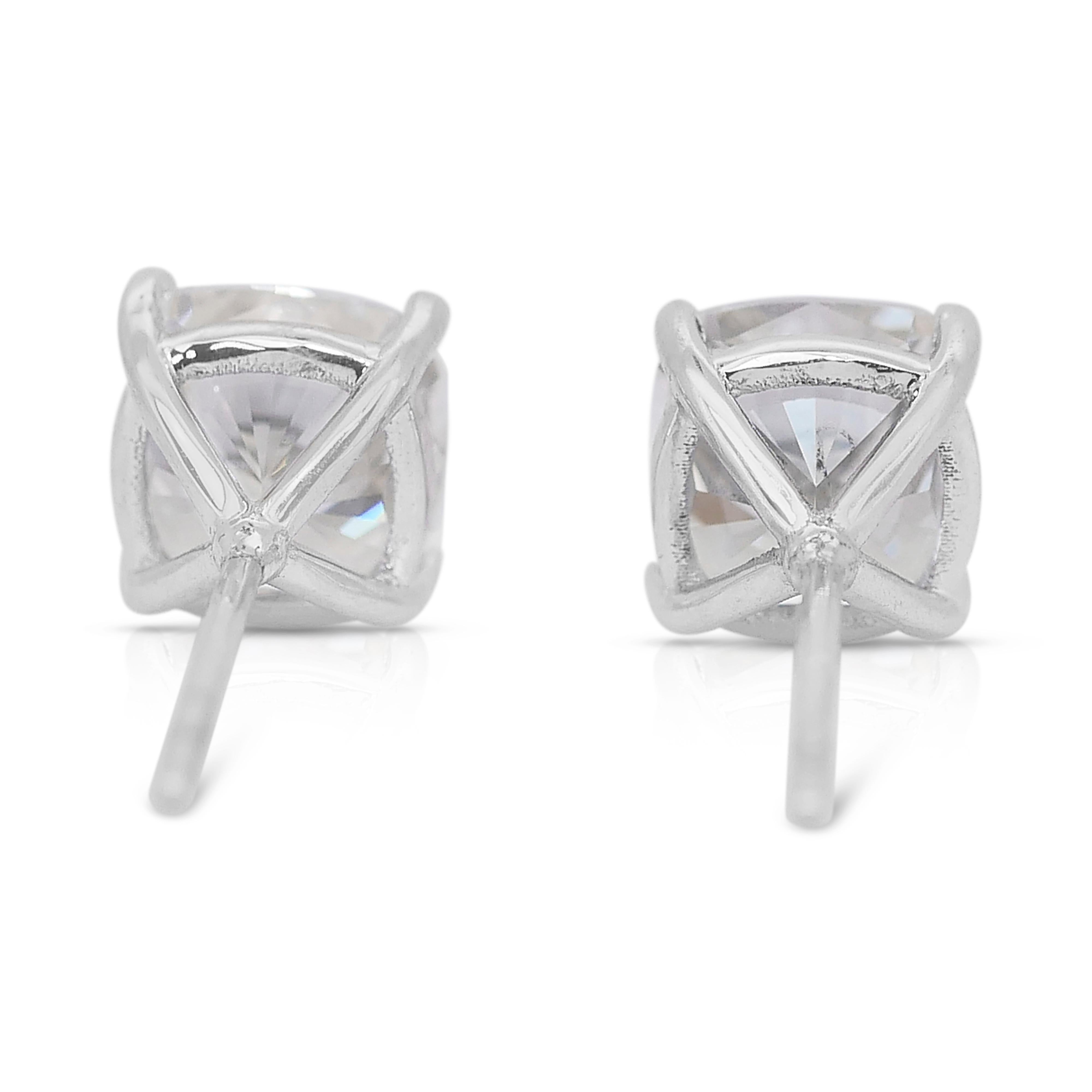 Timeless 3.07ct Diamonds Stud Earrings in 18k White Gold - IGI Certified For Sale 1