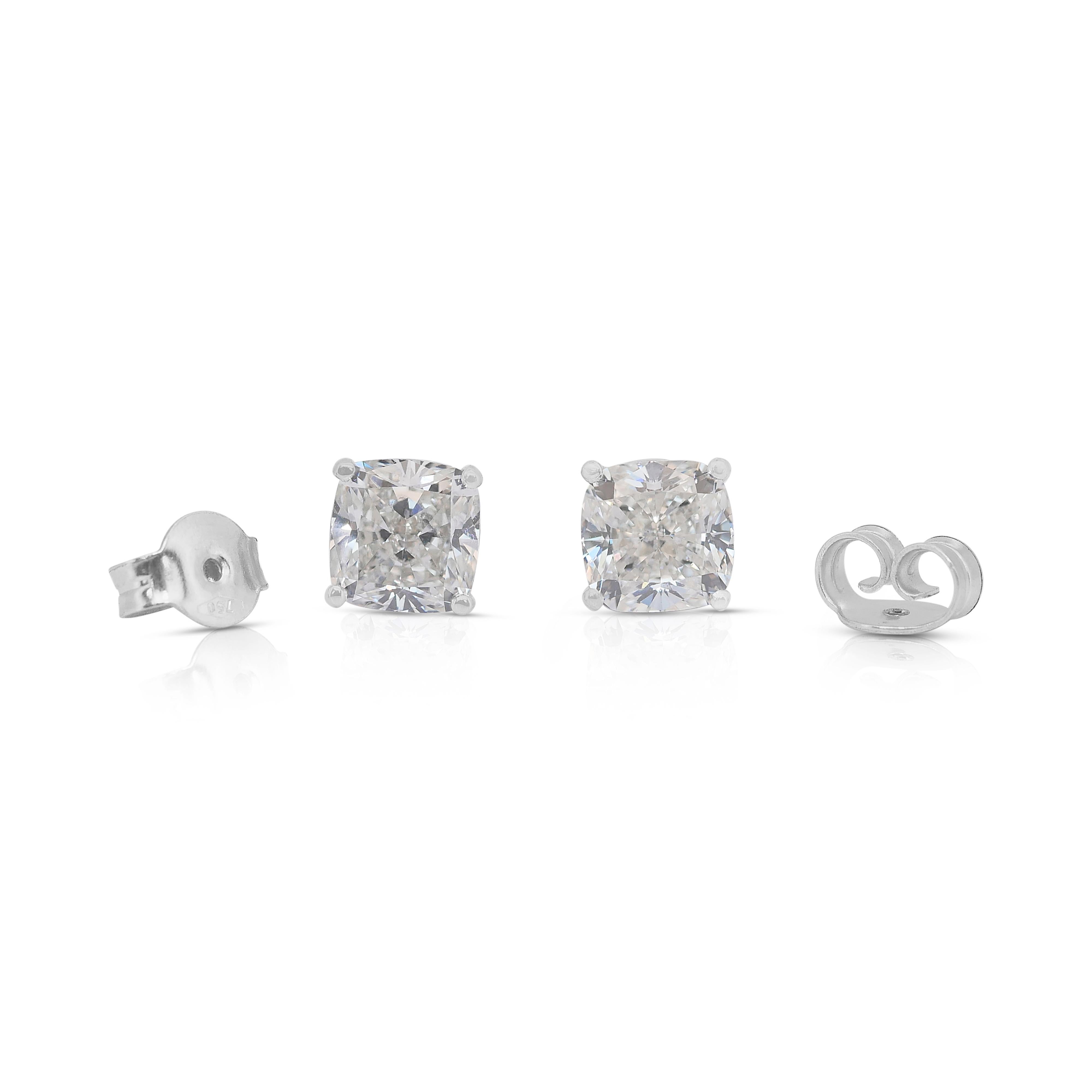 Timeless 3.07ct Diamonds Stud Earrings in 18k White Gold - IGI Certified For Sale 3
