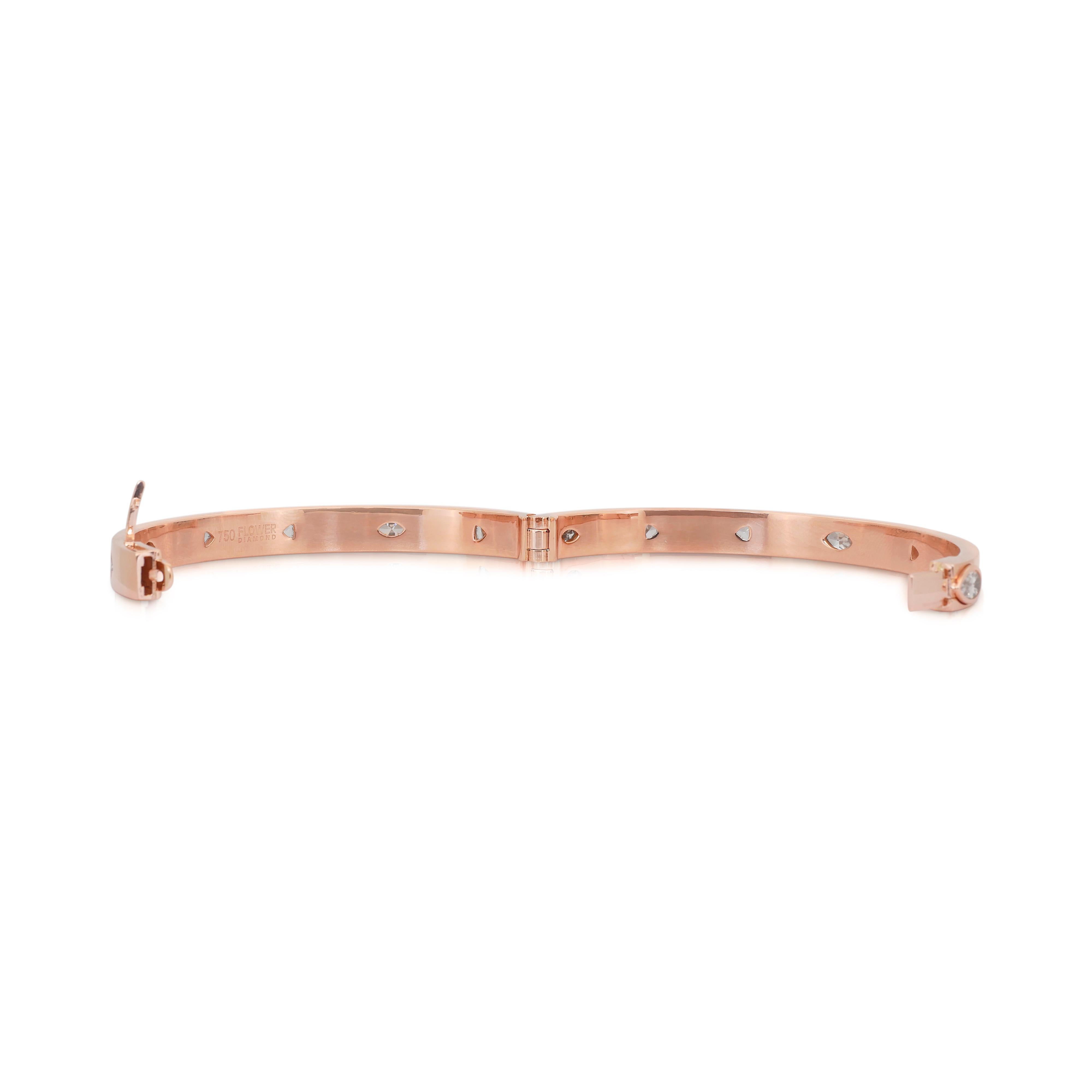 Timeless 3.47ct Diamonds Bangle in 18k Rose Gold - IGI Certified en venta 2