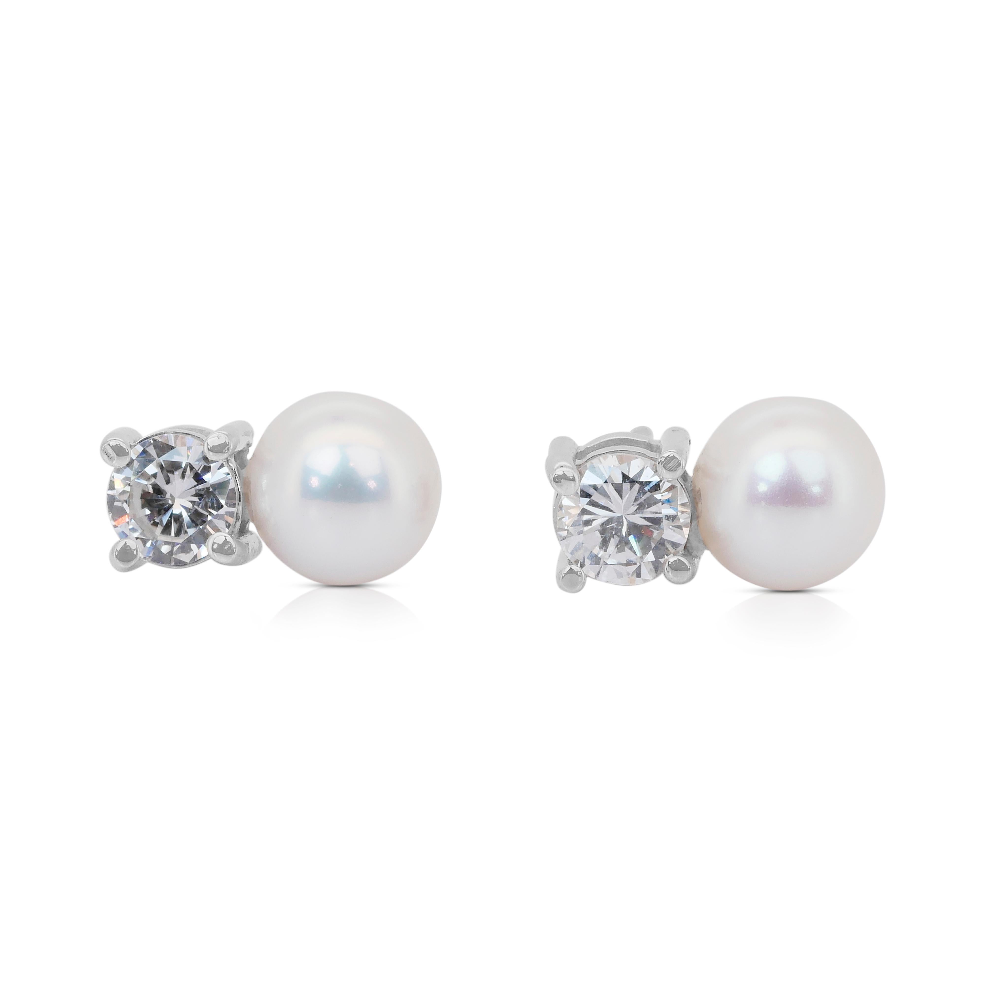 Boucles d'oreilles intemporelles en diamants et perles de culture des mers du Sud de 3,91ct en vente 1