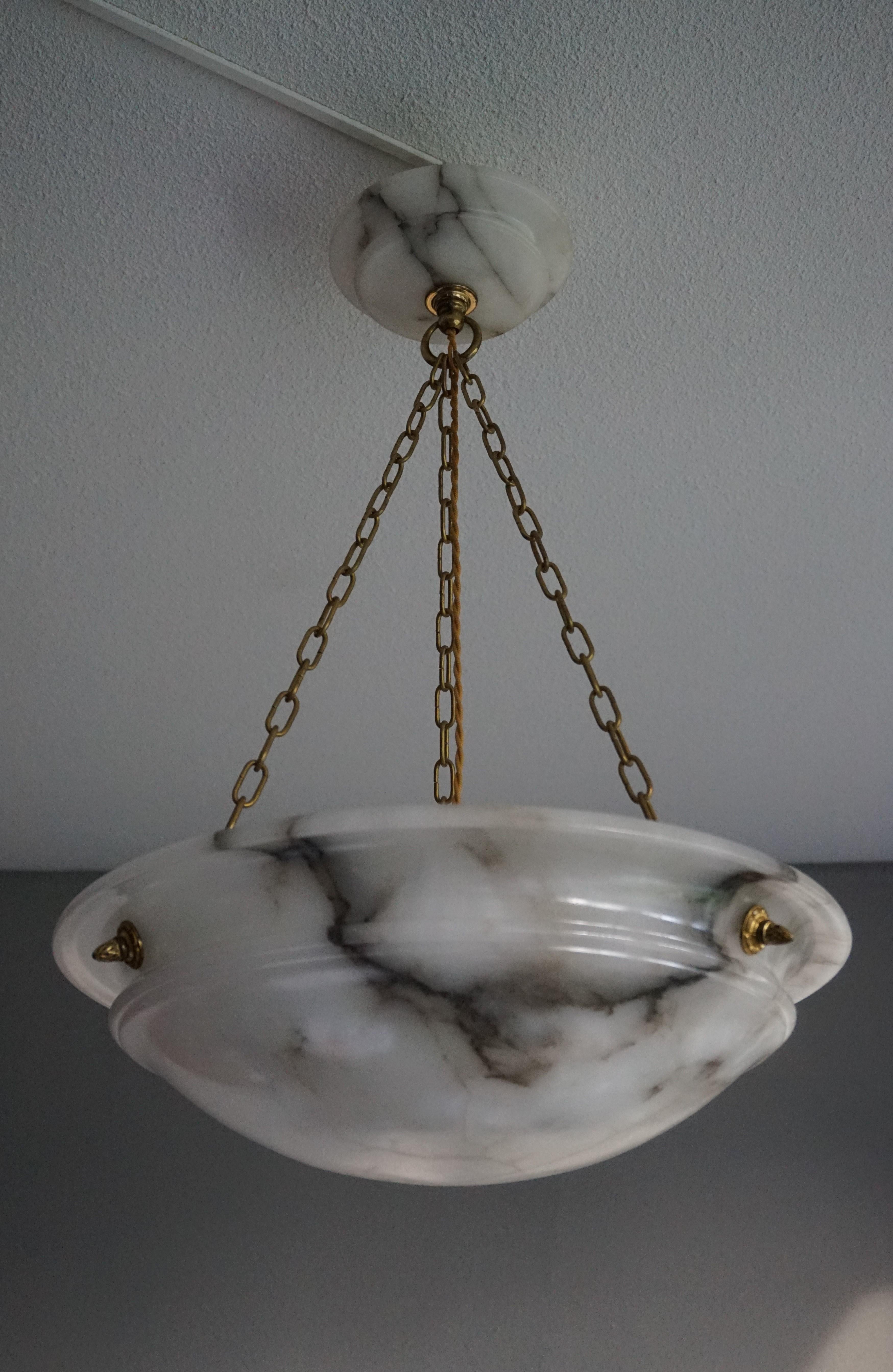 Timeless Alabaster and Bronze French Art Deco Pendant Light / Chandelier, 1920 11