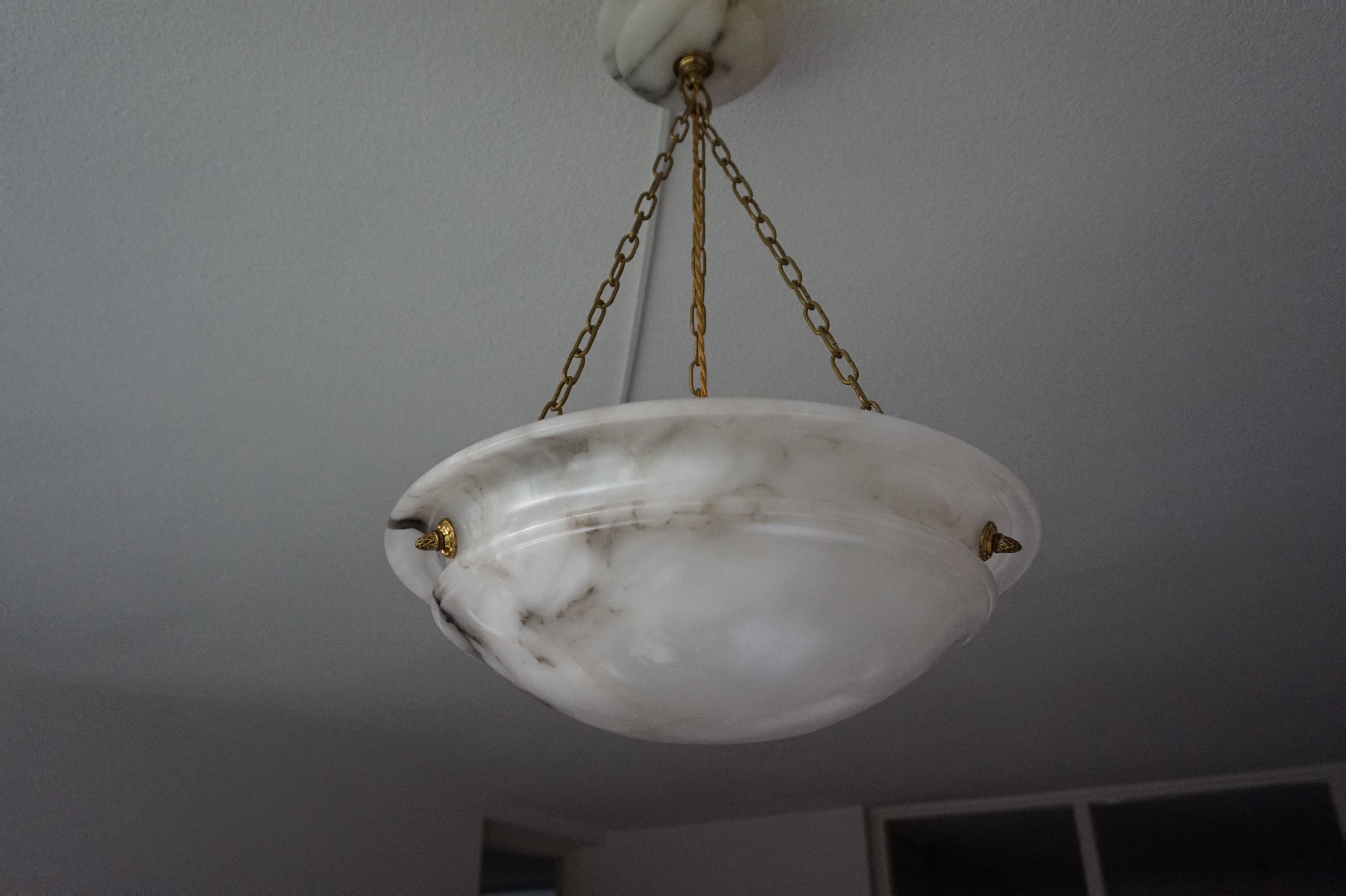 Timeless Alabaster and Bronze French Art Deco Pendant Light / Chandelier, 1920 13