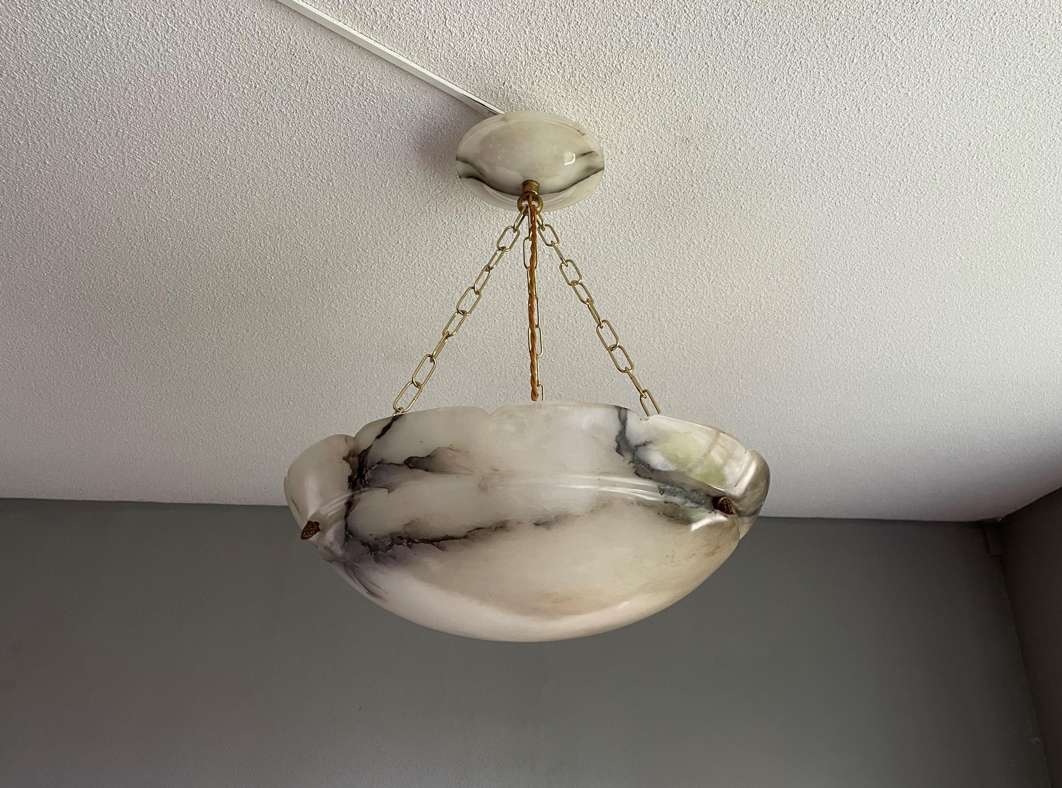 Timeless Alabaster and Bronze French Art Deco Pendant Light / Chandelier, 1920 In Good Condition In Lisse, NL