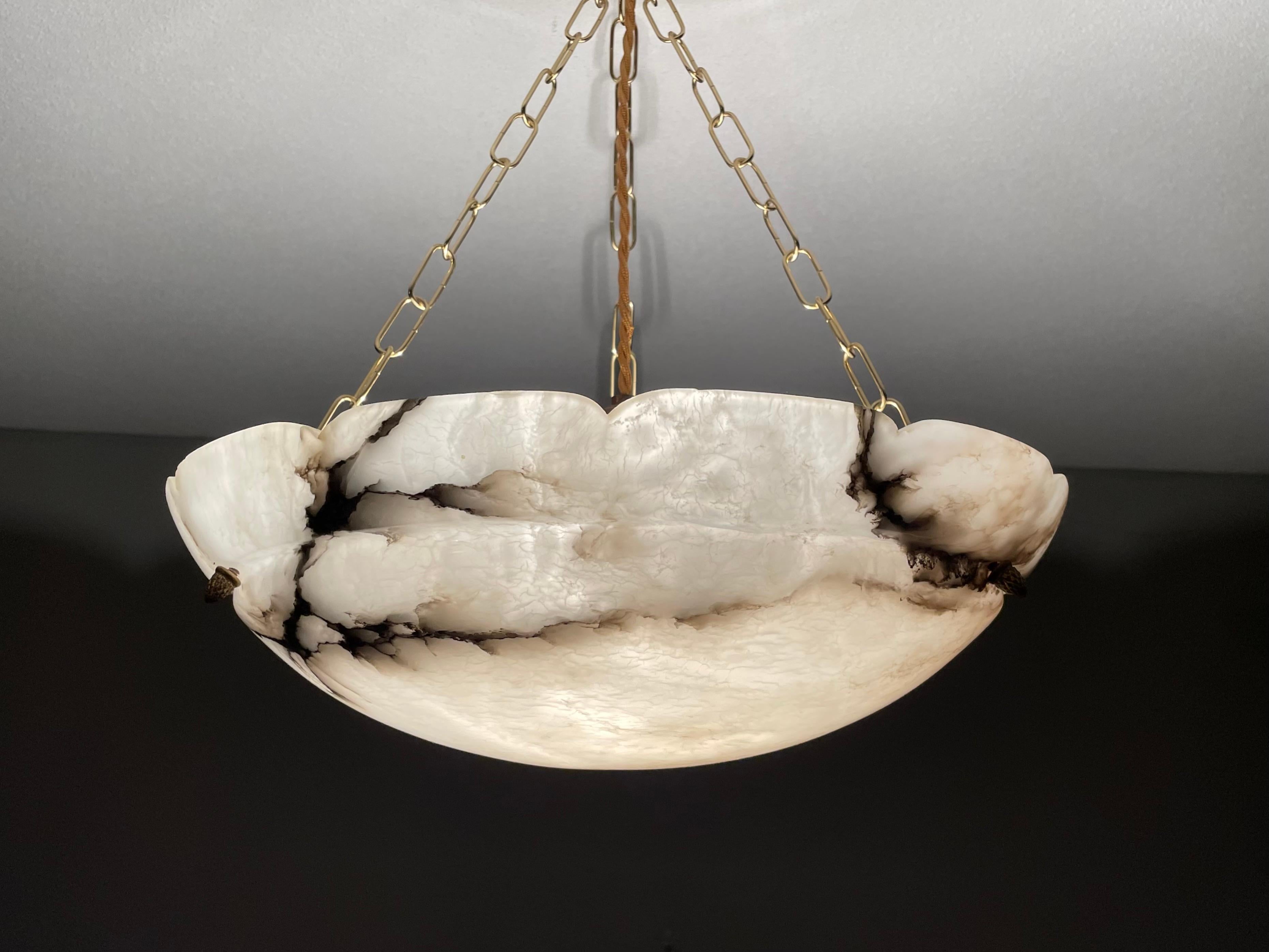 Timeless Alabaster and Bronze French Art Deco Pendant Light / Chandelier, 1920 1