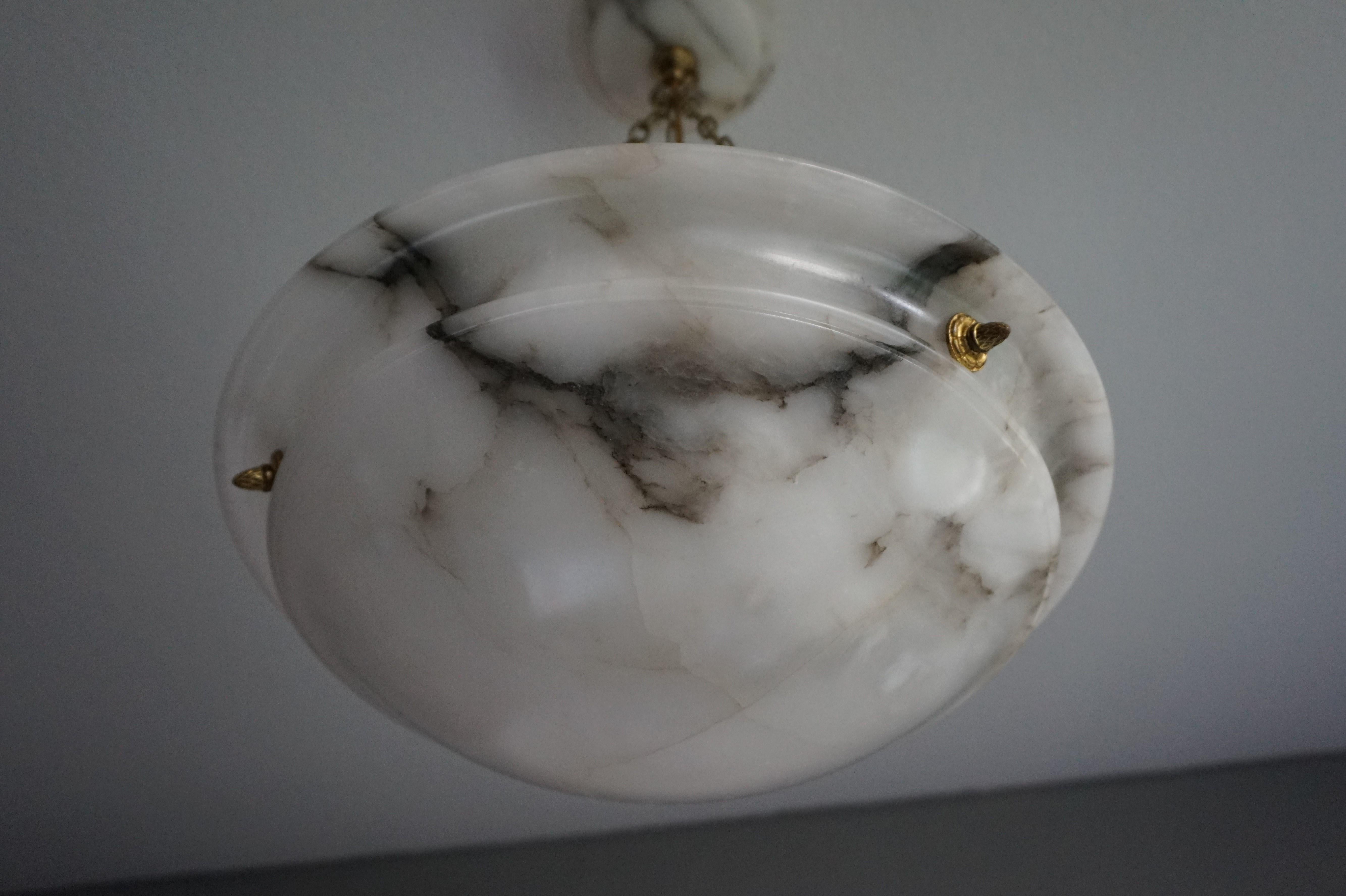 Timeless Alabaster and Bronze French Art Deco Pendant Light / Chandelier, 1920 2