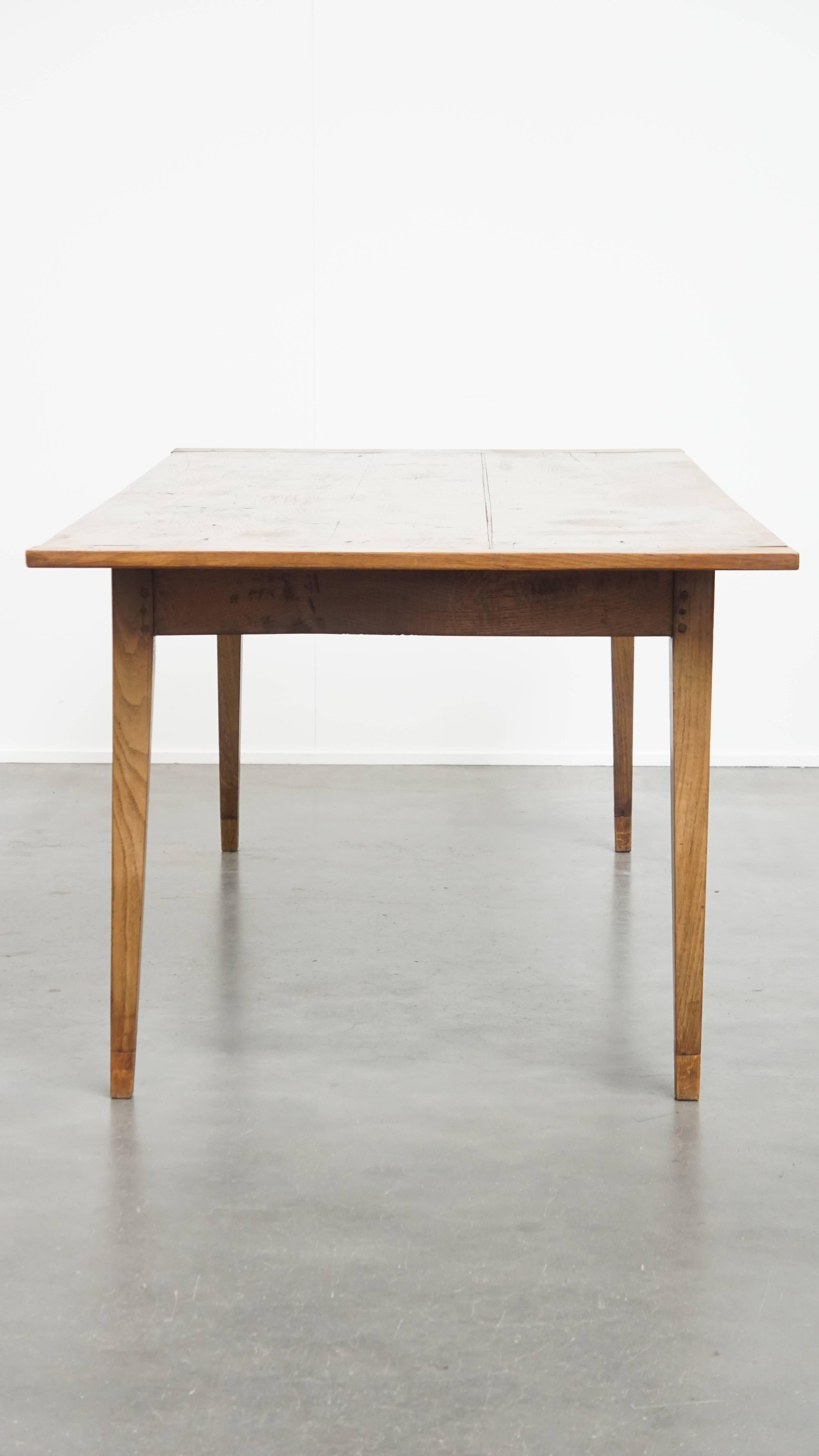 Timeless and Characterful Antique French Dining Table In Fair Condition For Sale In Harderwijk, NL