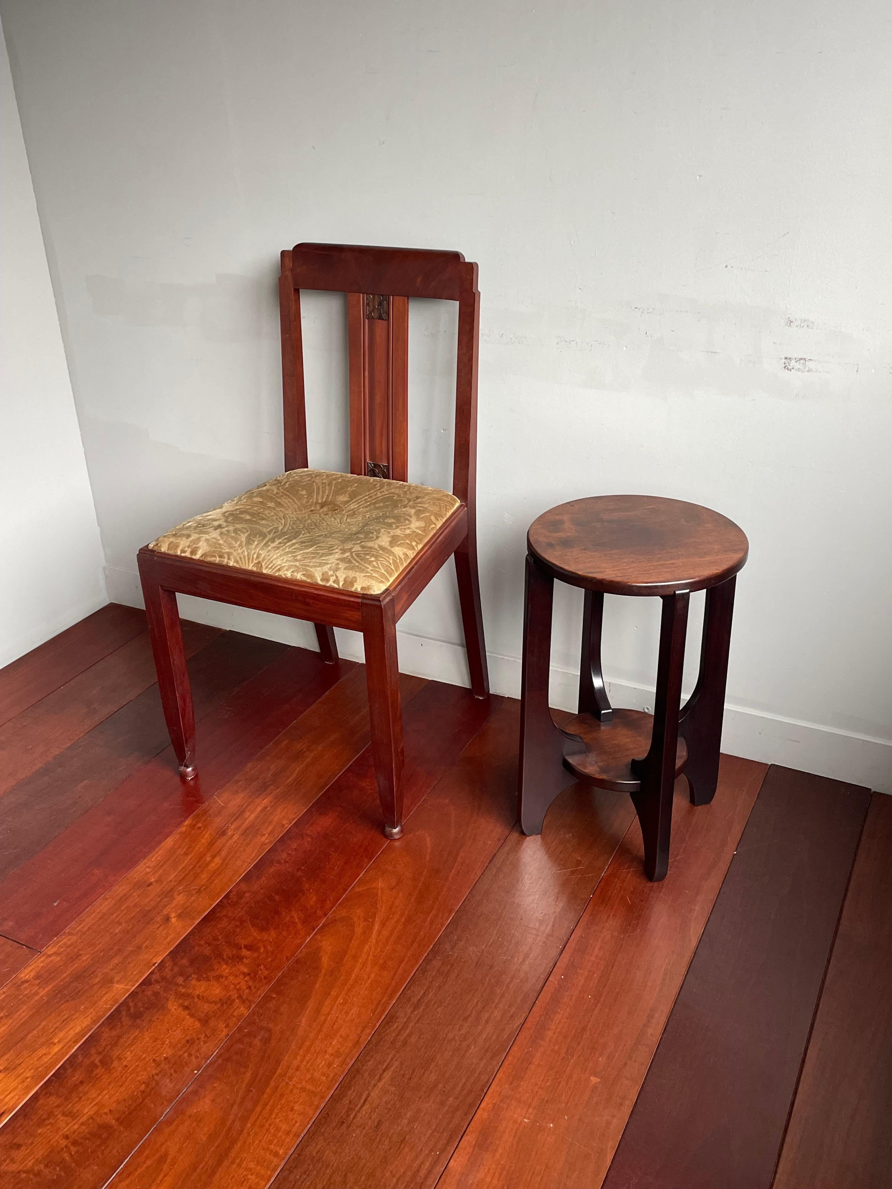 Timeless Antique Dutch Arts and Crafts Solid Wood Occasional / Wine / End Table In Good Condition In Lisse, NL