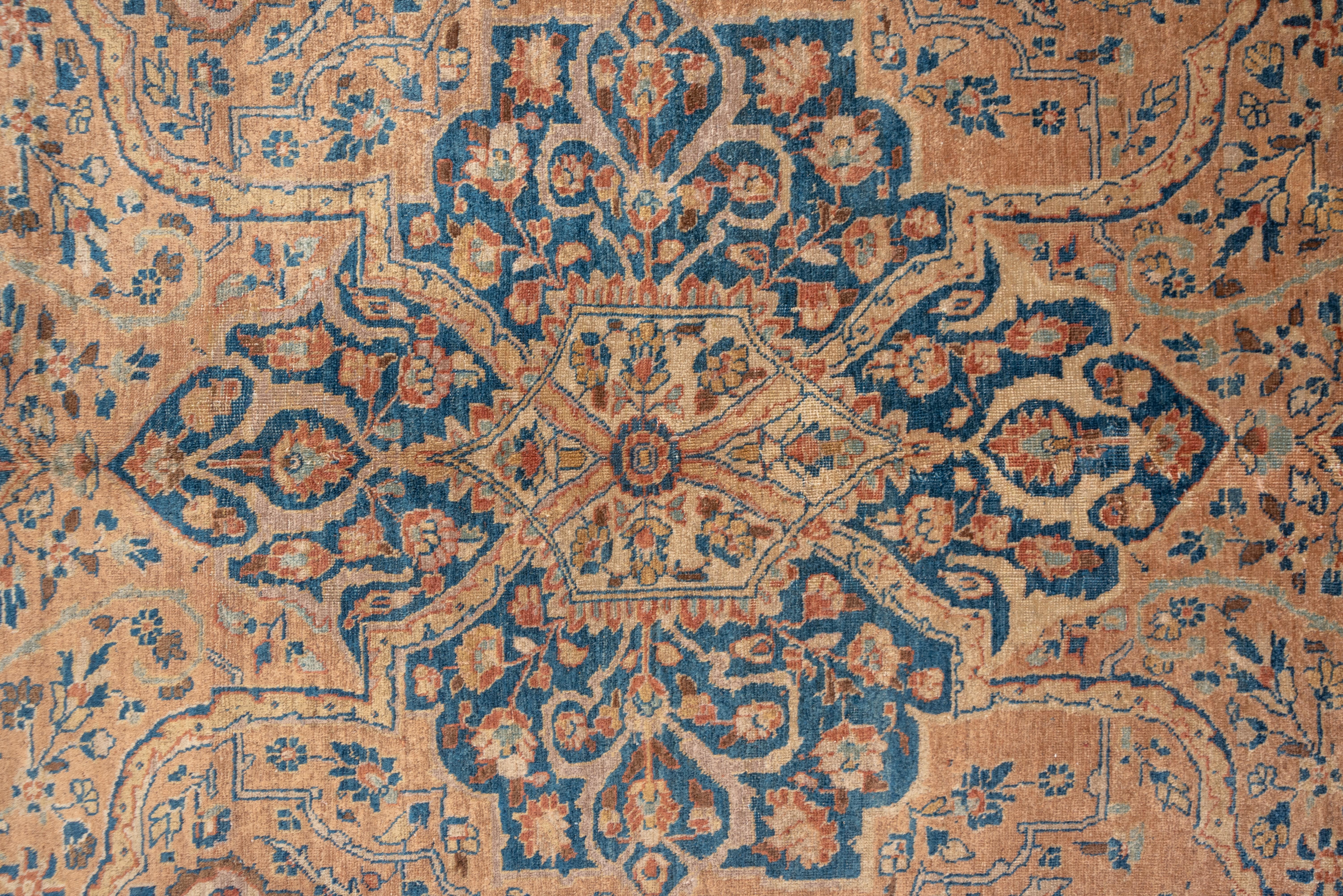Timeless Antique Persian Tabriz Carpet, circa 1920s In Good Condition For Sale In New York, NY