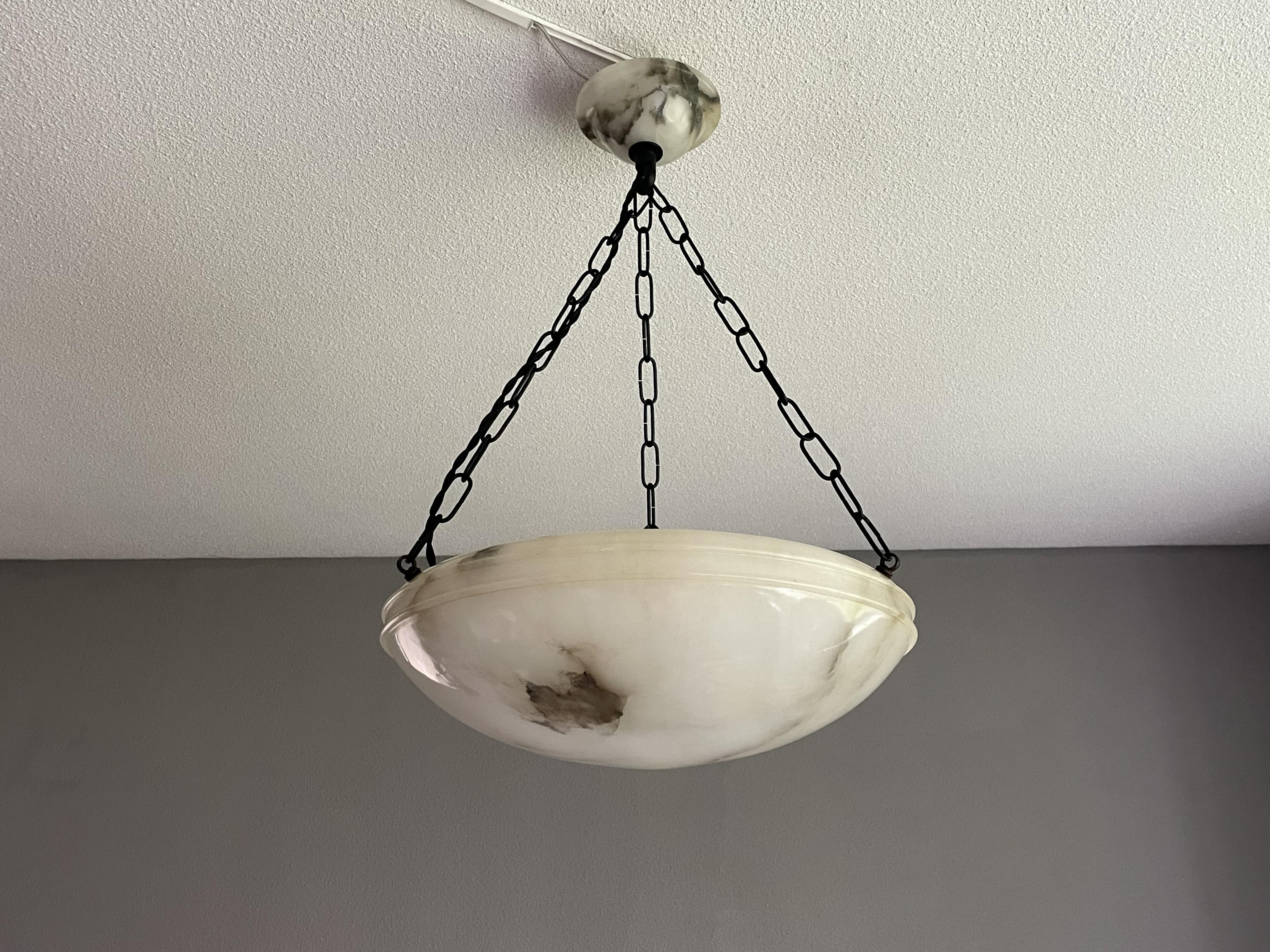 French Timeless Art Deco Design Alabaster Pendant / Light Fixture Great Condition, 1920