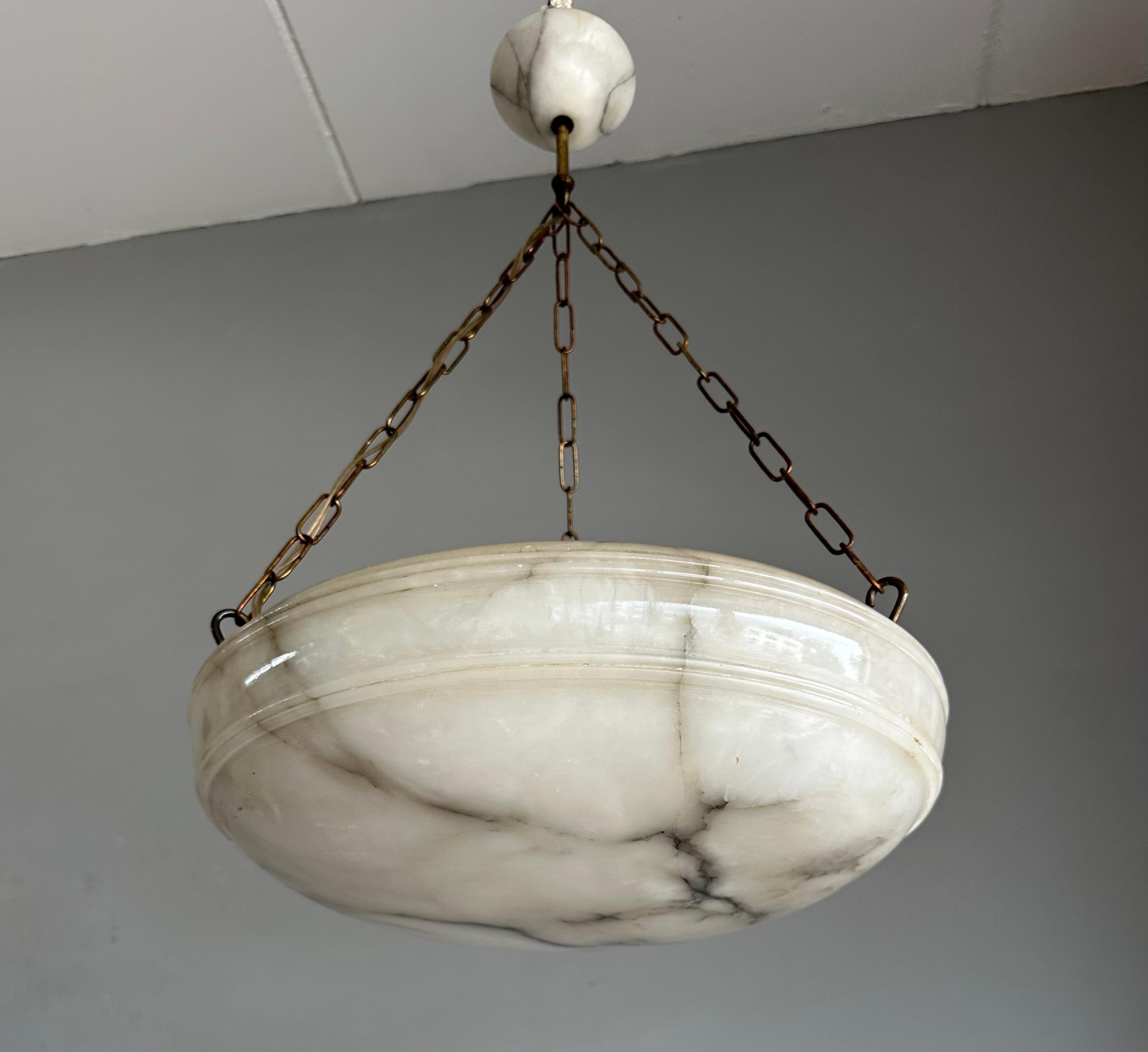 Timeless Art Deco Design Large Alabaster Pendant Light in Good Condition 1910 In Good Condition In Lisse, NL
