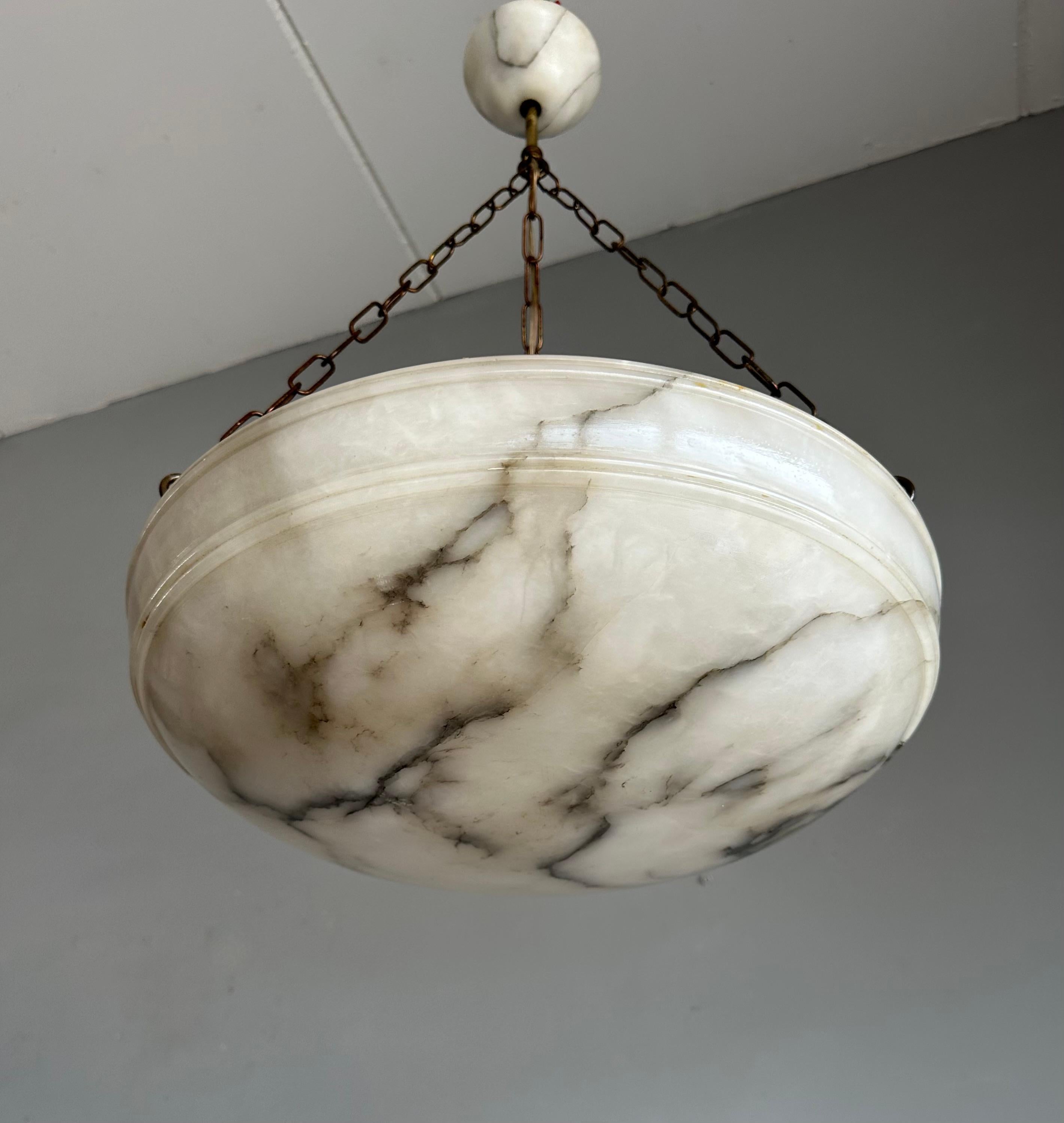 Timeless Art Deco Design Large Alabaster Pendant Light in Good Condition 1910 1