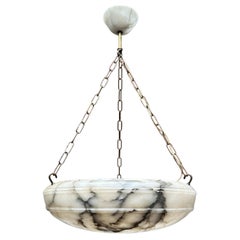Timeless Art Deco Design Large Alabaster Pendant Light in Good Condition 1910