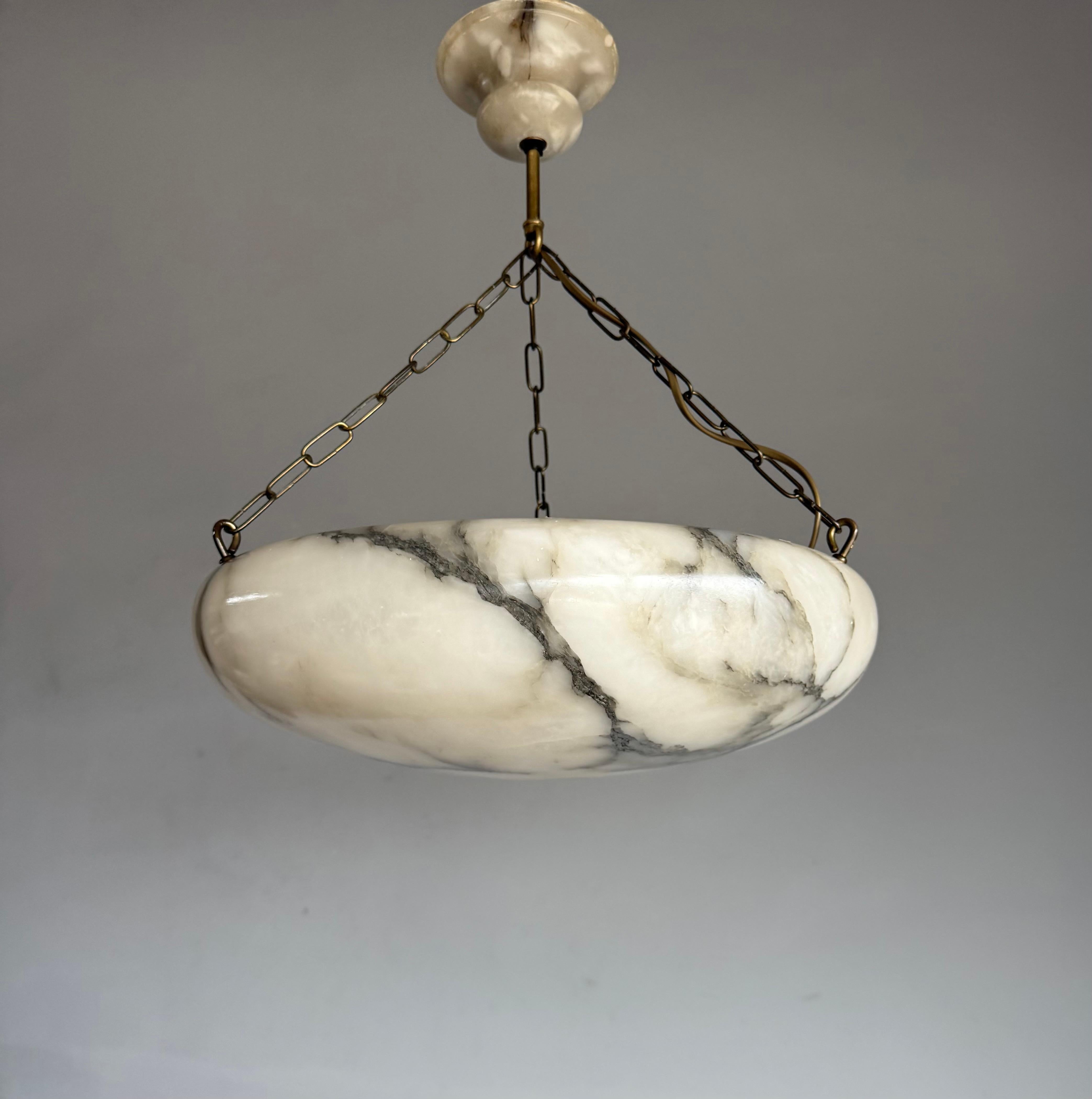 Timeless Art Deco Design Large Alabaster Suspension Light en bon état 1920 en vente 5
