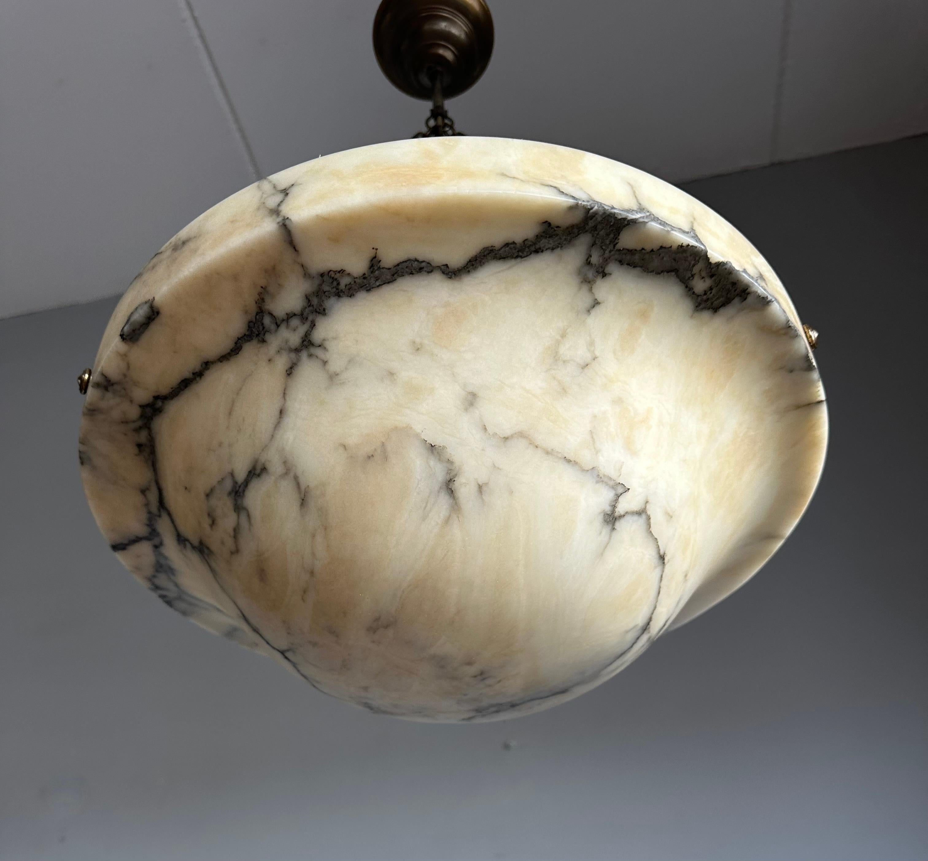 Timeless Art Deco & Perfect White, Amber & Black Color Alabaster Pendant Light In Excellent Condition In Lisse, NL