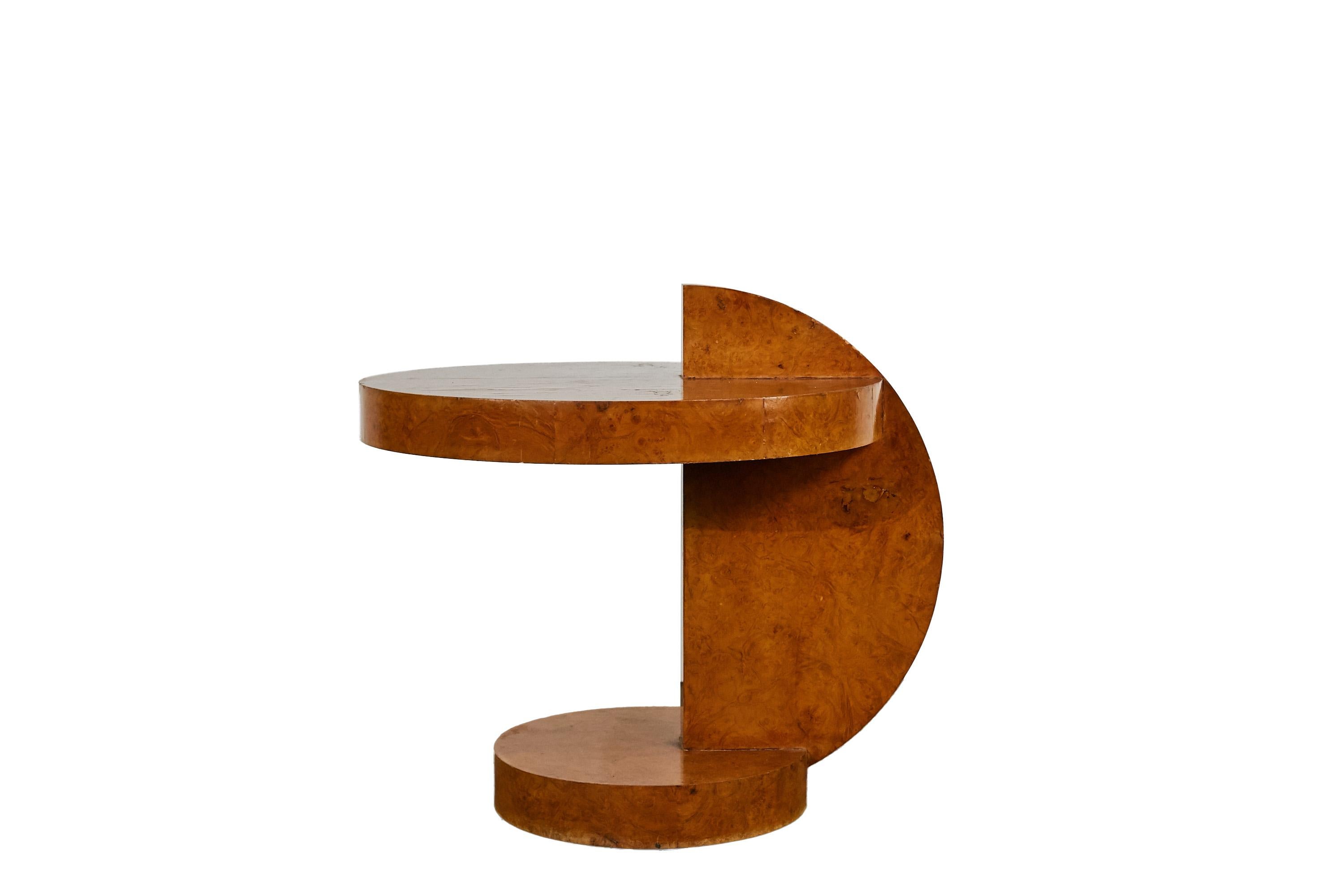 Timeless Art Deco side table In Fair Condition For Sale In Greven, DE