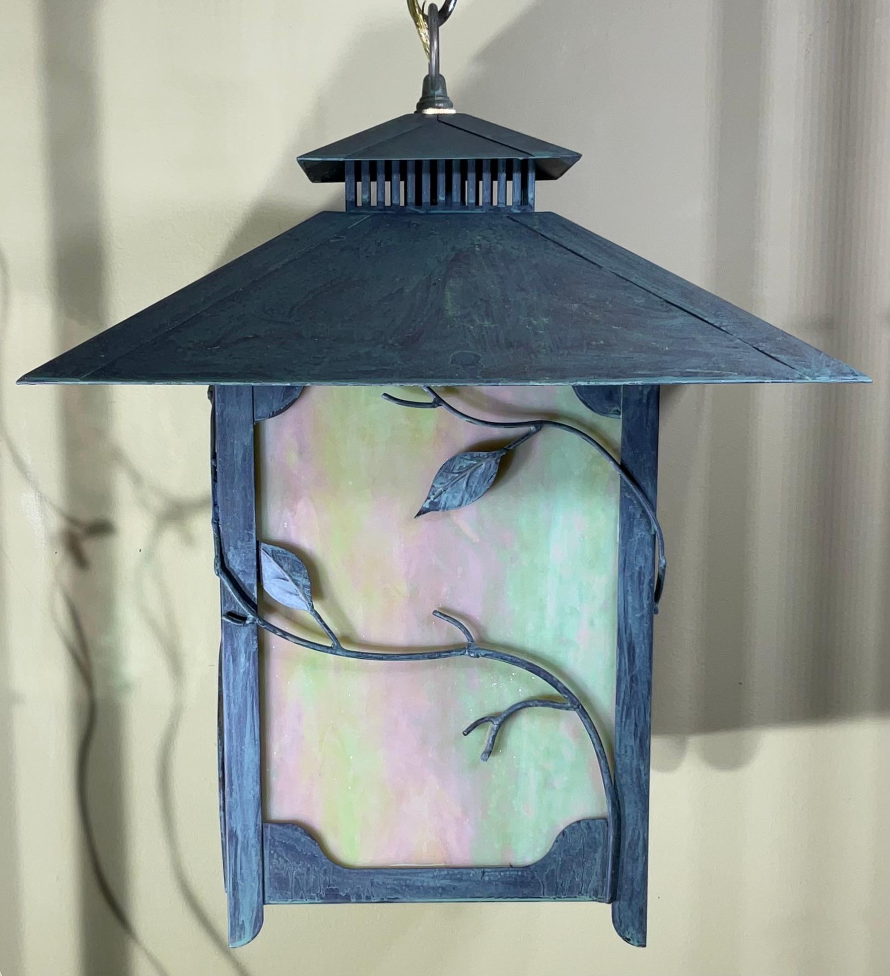 Beauté Timeless : Lanterne en laiton massif et verre d'art  16,5 x 16,5 x 21 cm de haut en vente 2