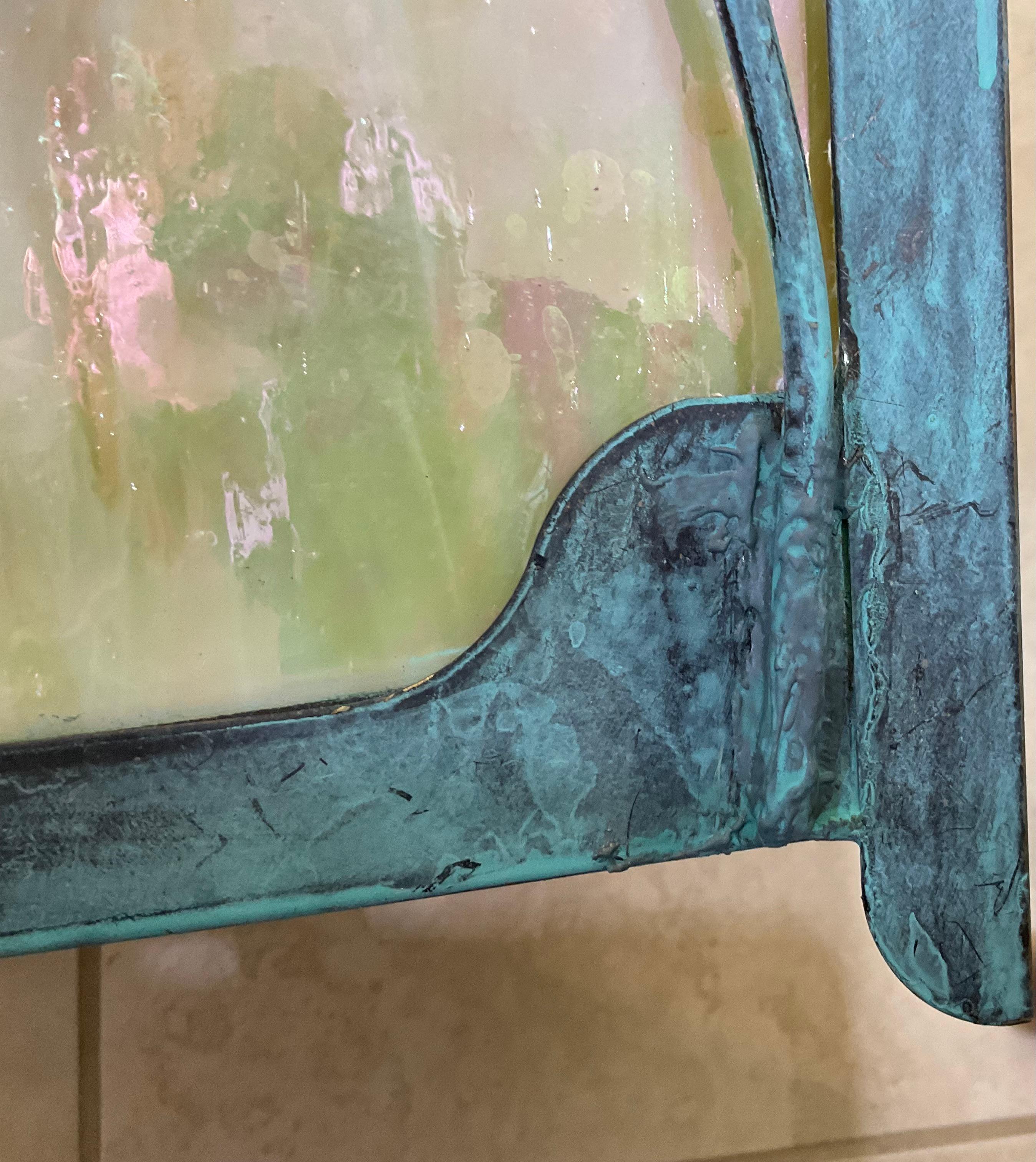 Zeitlose Schönheit: Eine Laterne aus massivem Messing mit Kunstglas  16,5 x 16,5 x 21 hoch im Angebot 3