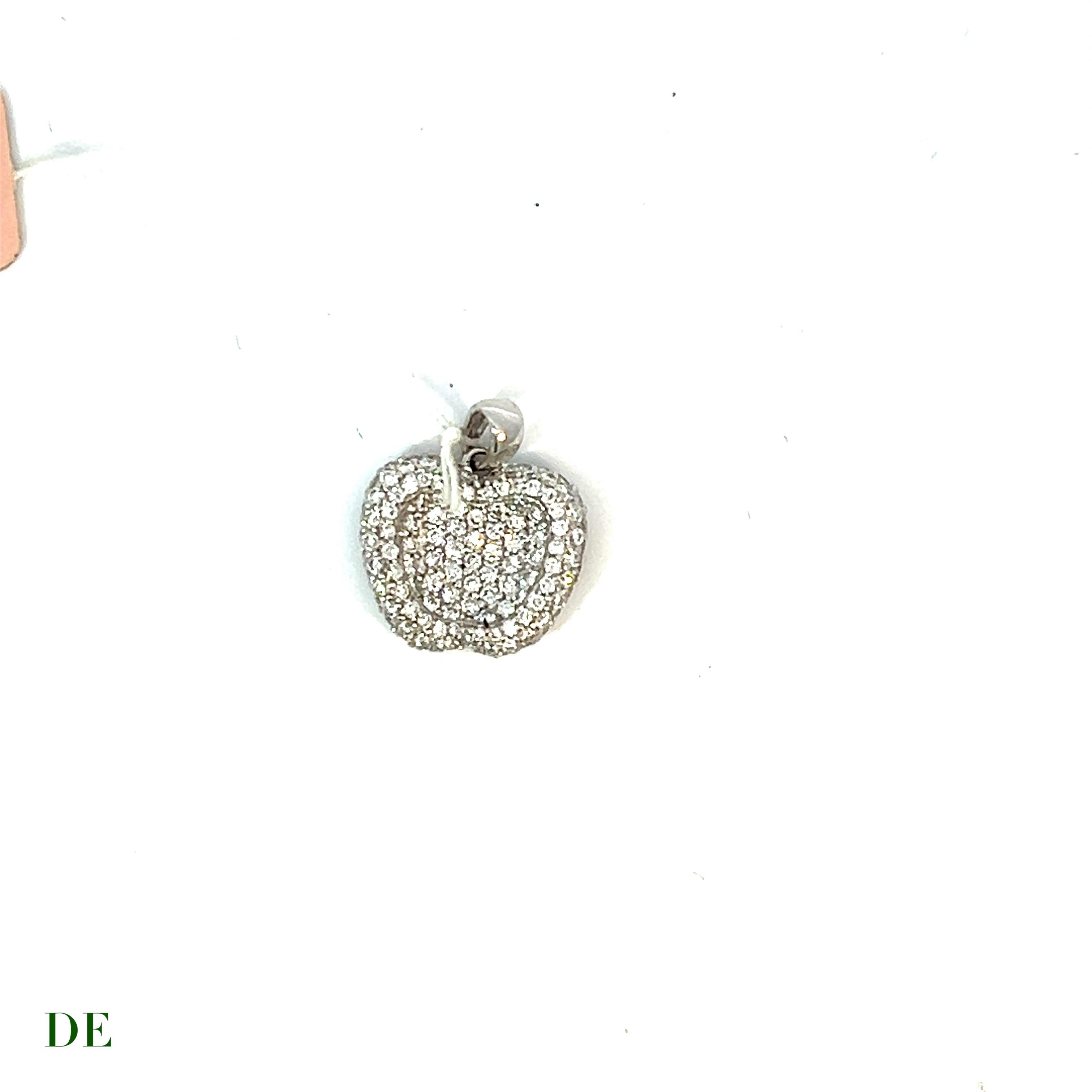 Timeless Beauty Love at First Sight Adam Eve Apple 18k 1.44 ct Diamond Pendant In New Condition For Sale In kowloon, Kowloon