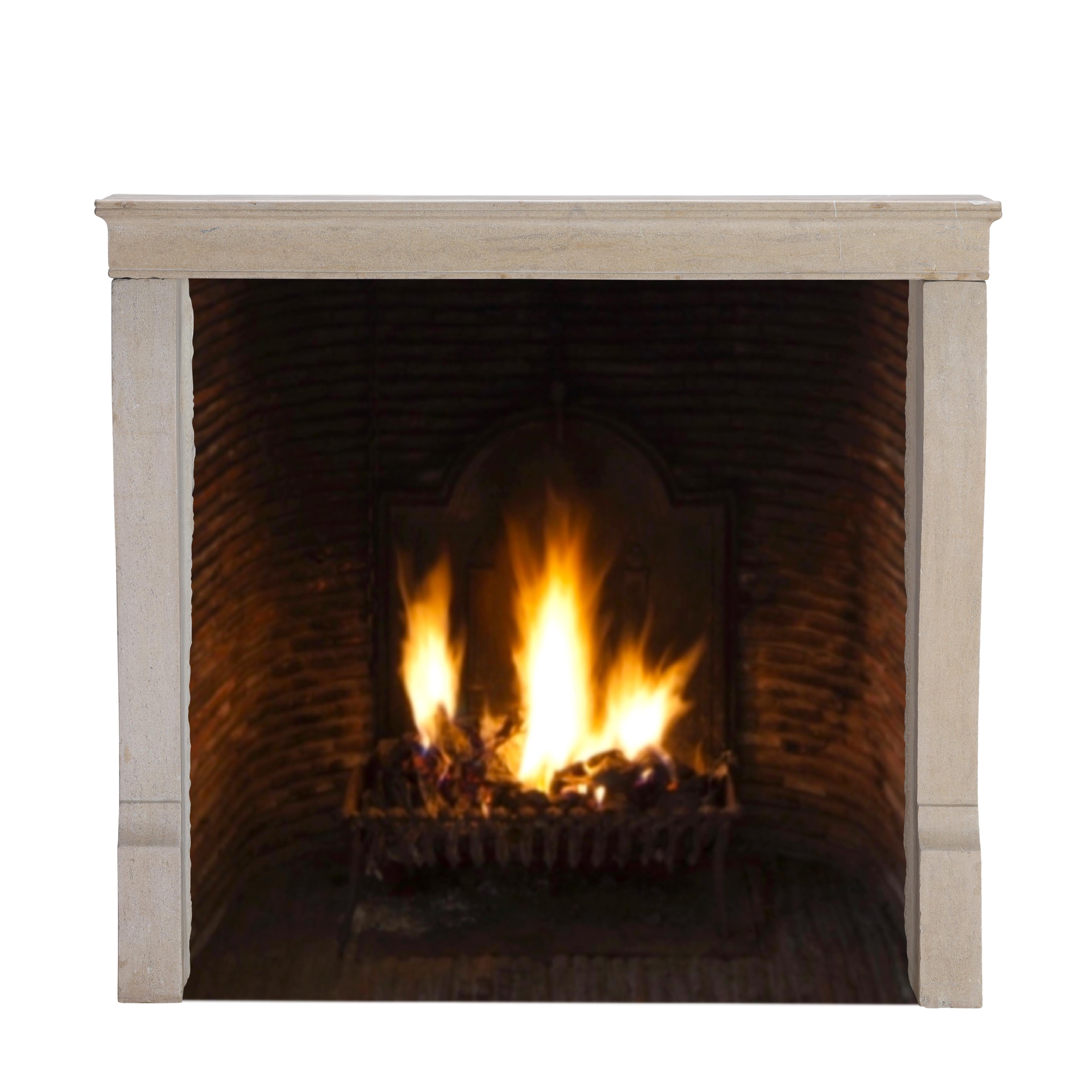 Timeless Beige Stone Surround for Modern, Minimalist and Wabi-Sabi Interiors In Good Condition For Sale In Beervelde, BE