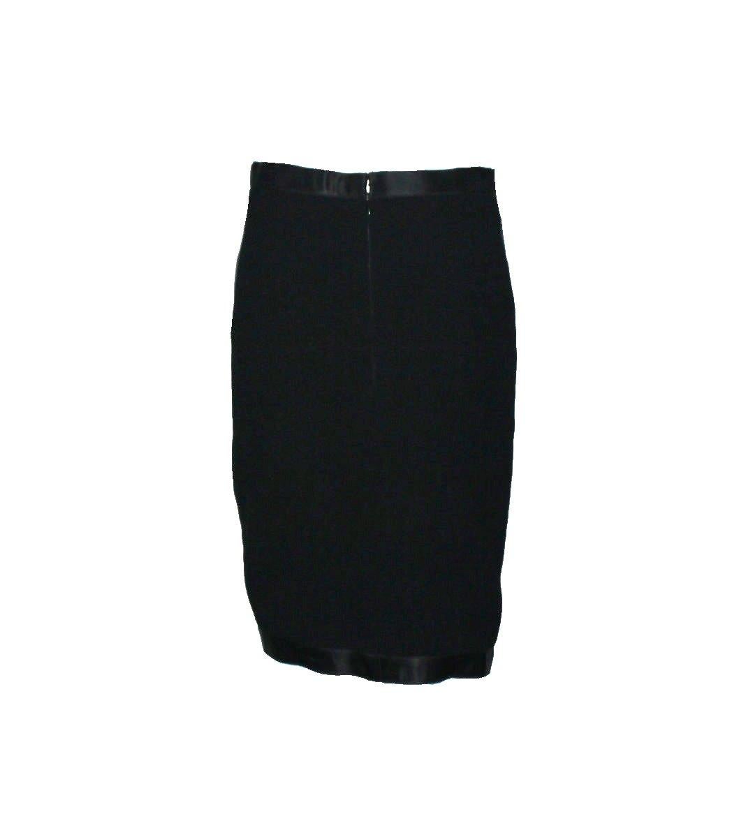 Timeless Black Chanel Tuxedo-Style Evening Skirt In Good Condition In Switzerland, CH
