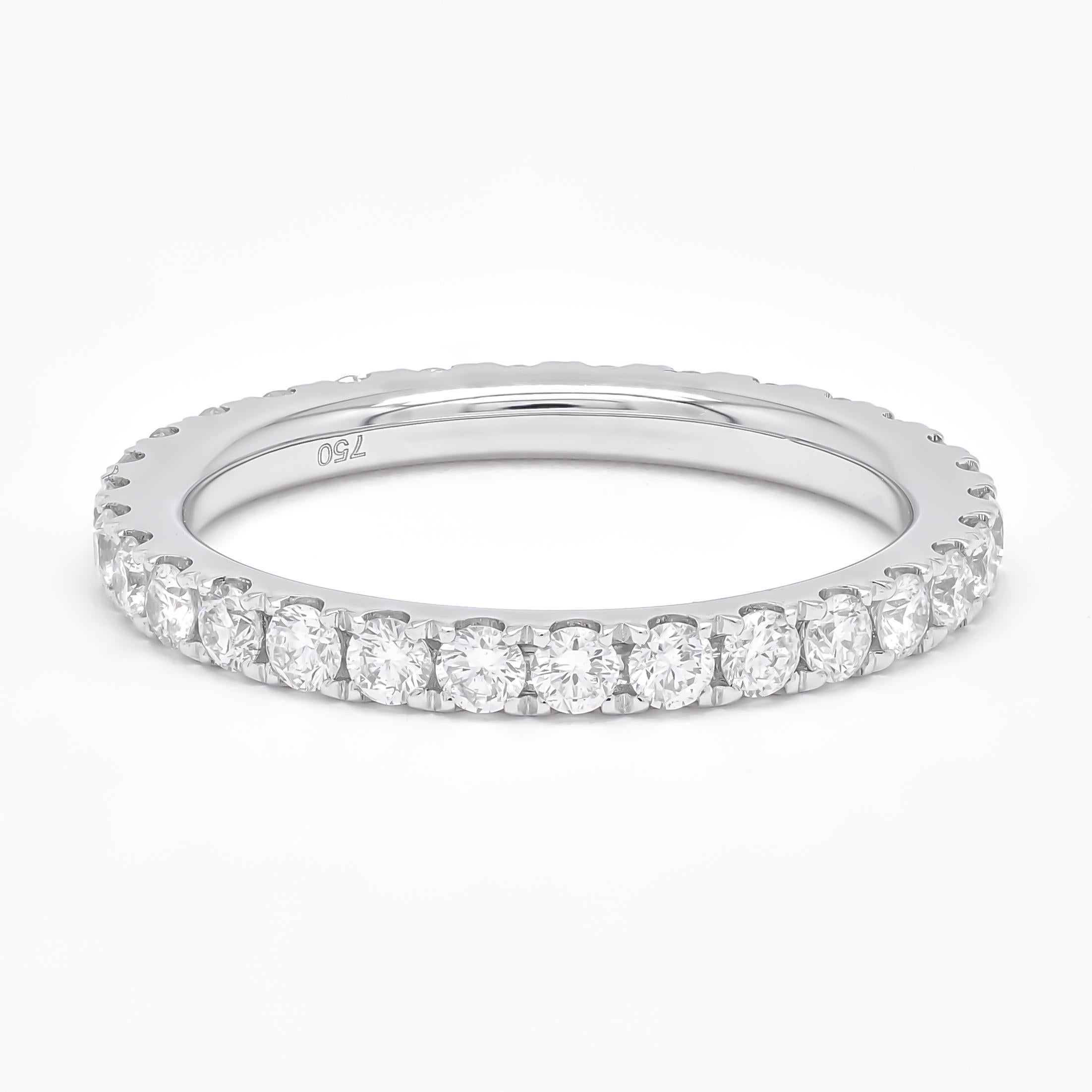 Timeless Brilliance: 1.11 Carat Diamond Eternity Ring in 18 Karat White Gold In New Condition For Sale In Antwerpen, BE