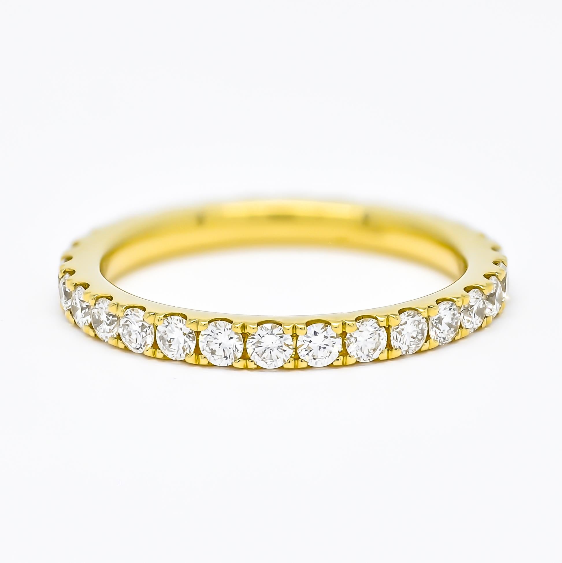 Modern 18KT Yellow Gold Natural Diamonds 1.11 Carat Brilliant Cut Eternity Ring  For Sale