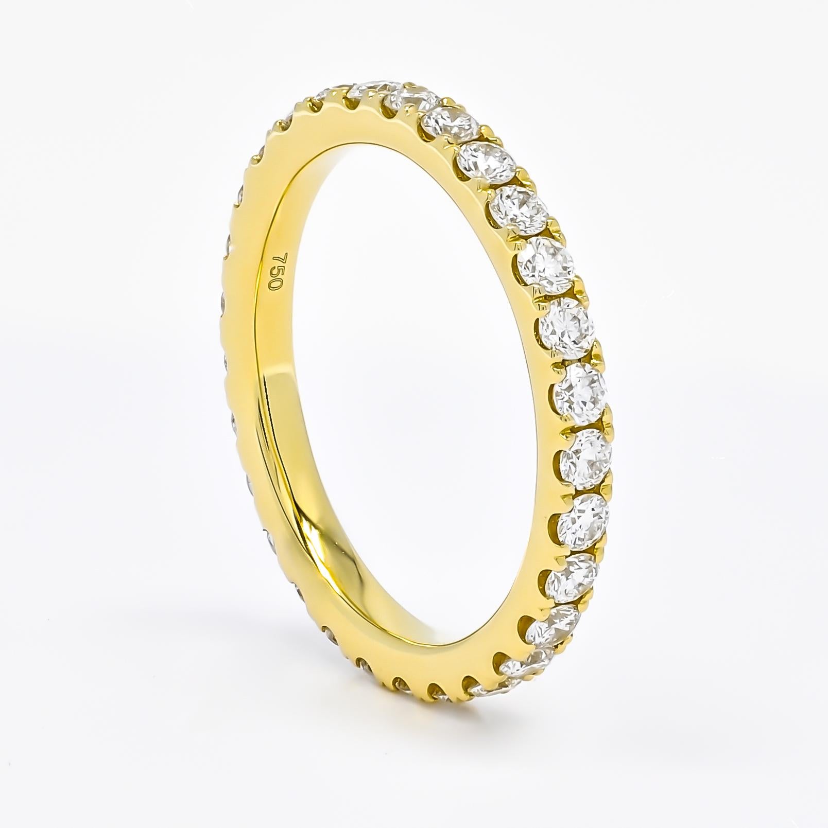 Women's 18KT Yellow Gold Natural Diamonds 1.11 Carat Brilliant Cut Eternity Ring  For Sale