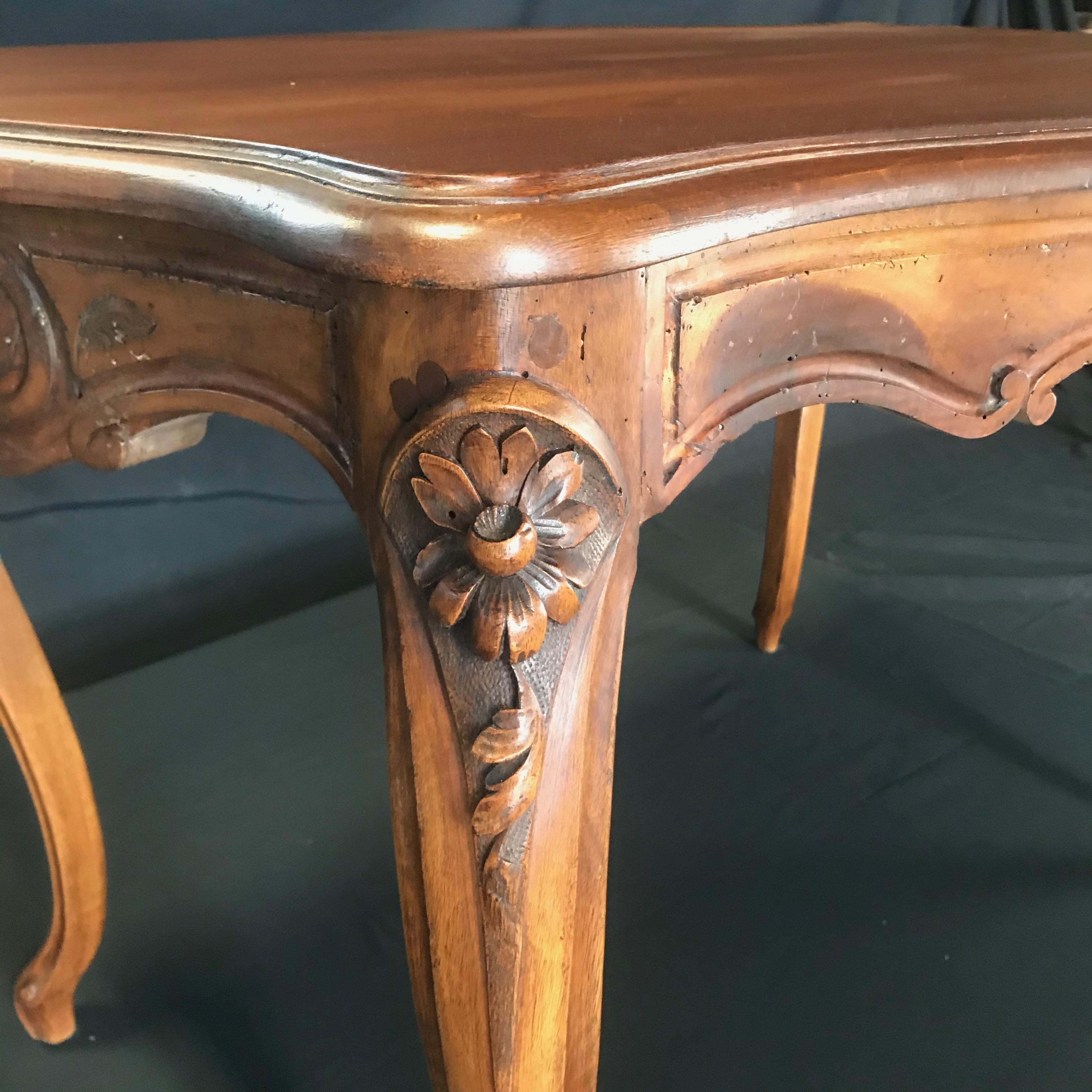 Timeless Carved French Walnut Louis XV Table or Writing Desk with One Drawer In Good Condition In Hopewell, NJ